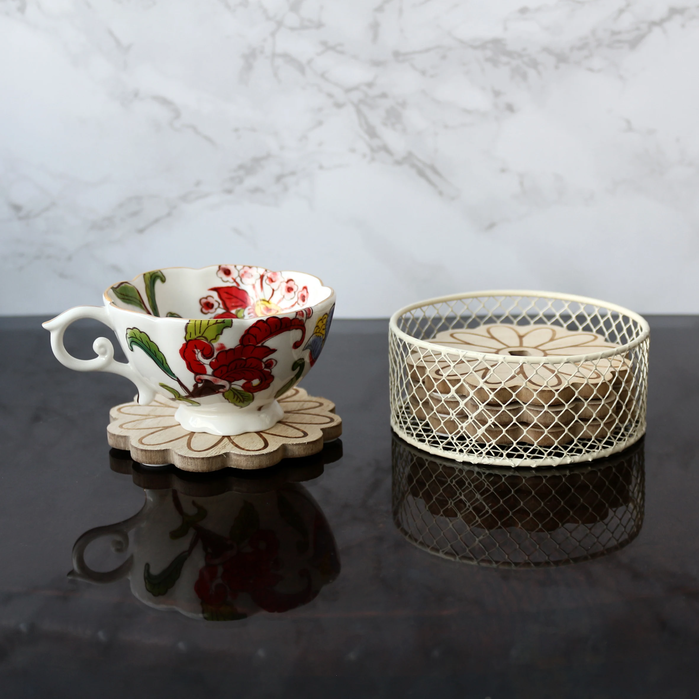 
Daisy Shape Wooden Coaster Set with Wire Basket Holder, Handmade Dinner Coaster Table Drink Coasters, Home/Office Decor 