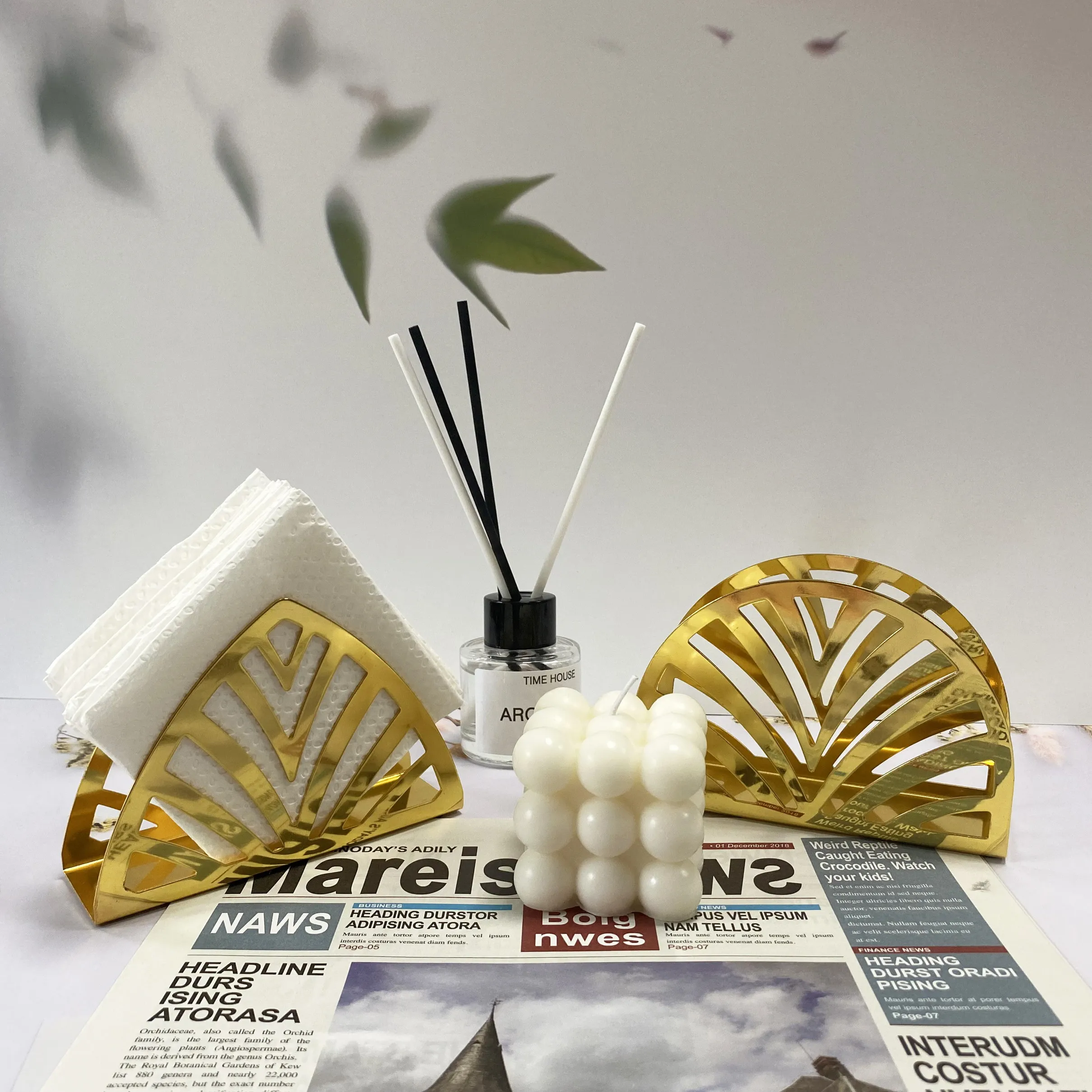 Fashion design napkin holder for table, new napkin organizer modern freestanding upright napkin stand for kitchen restaurant