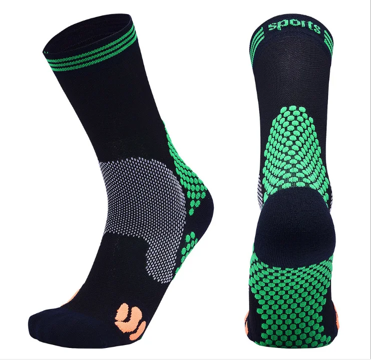 2021 New custom design Men Bamboo Hiking compression men cycling socks