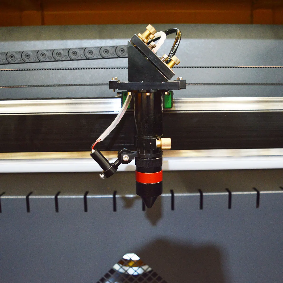 900*600mm industrial laser cutting machine Leather/acrylic/wood/felt/fabric cutting machine laser cutting machine 6090