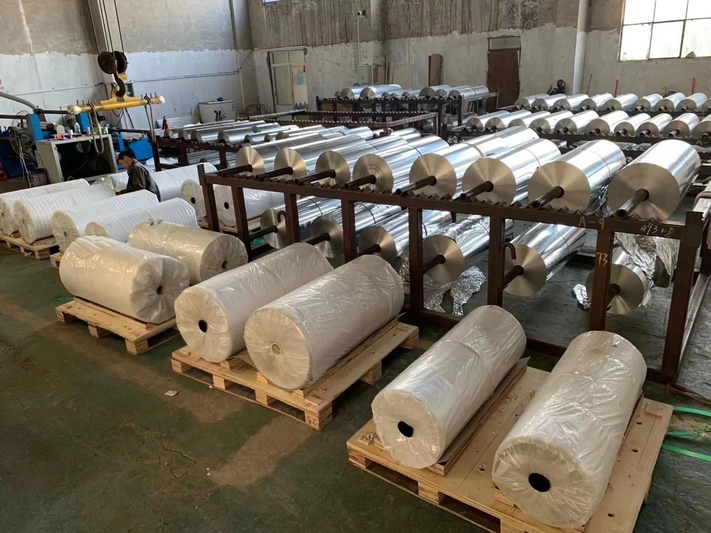 Manufacturers supply 3004 household Aluminum Foil Coil Roll containers food dispensers thermal insulation tapes Aluminum Foil