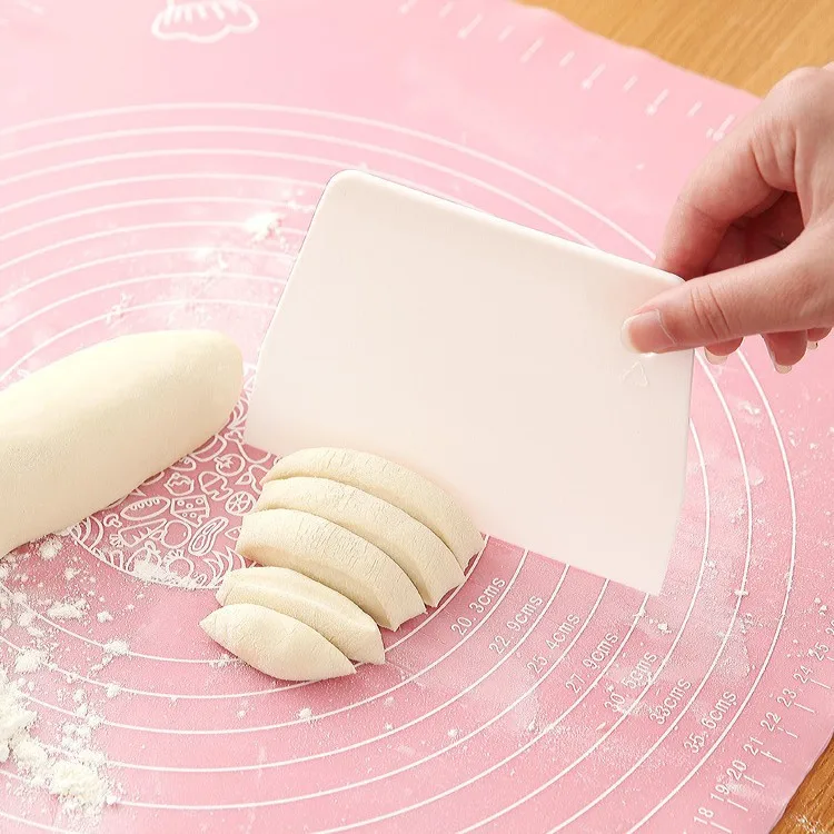 
Innovative food grade 10*10*10cm Plastic baking scraper 