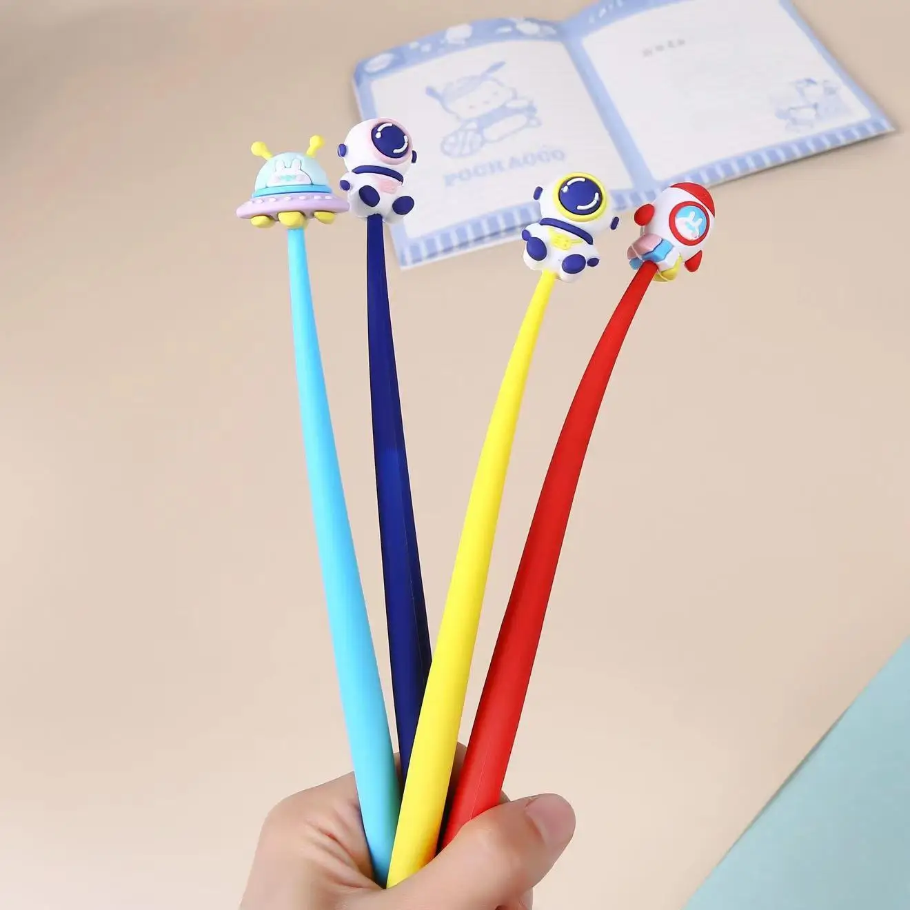 Wholesale  Manufacturer New Creative Soft Silicon Gel Pen Ink Pen Astronaut  Rocket Space Black Gel Pen for Kids