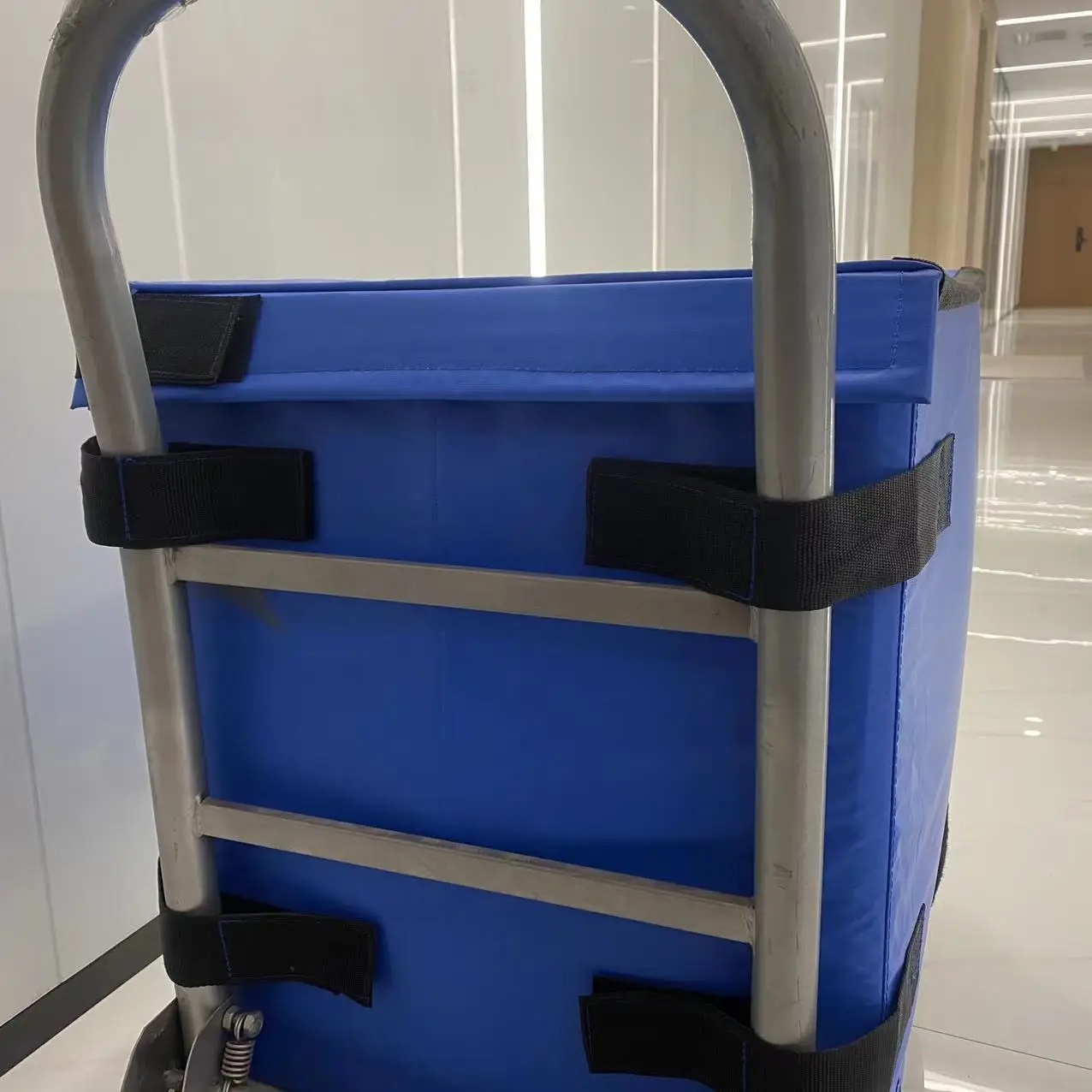 Waterproof Plastic Tarpaulin Folding Box for Cart with Lid Foldable Corrugated Design Easily Collapsible Dolly Enclosure Box