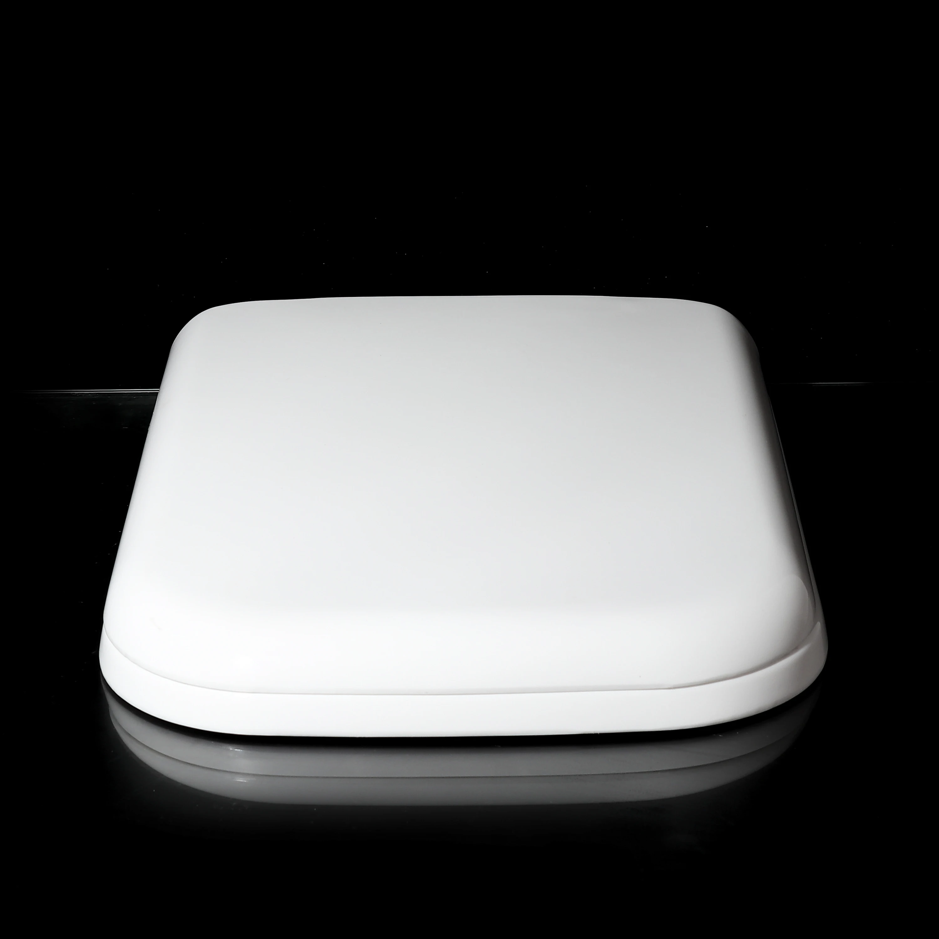 Easy Install and Release Seat Cover Toilet Soft Close Plastic  Bathroom Toilet Lid Cover Cover Square Shape Sanitary Ware