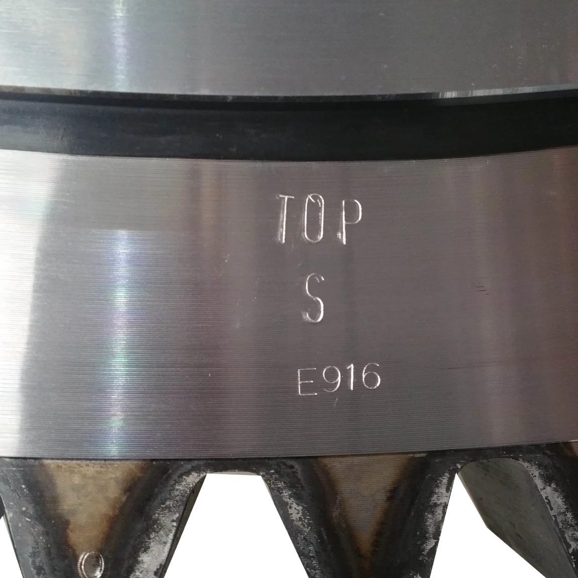 High Rigidity Roller Bearing Slewing Ring for Log Loaders