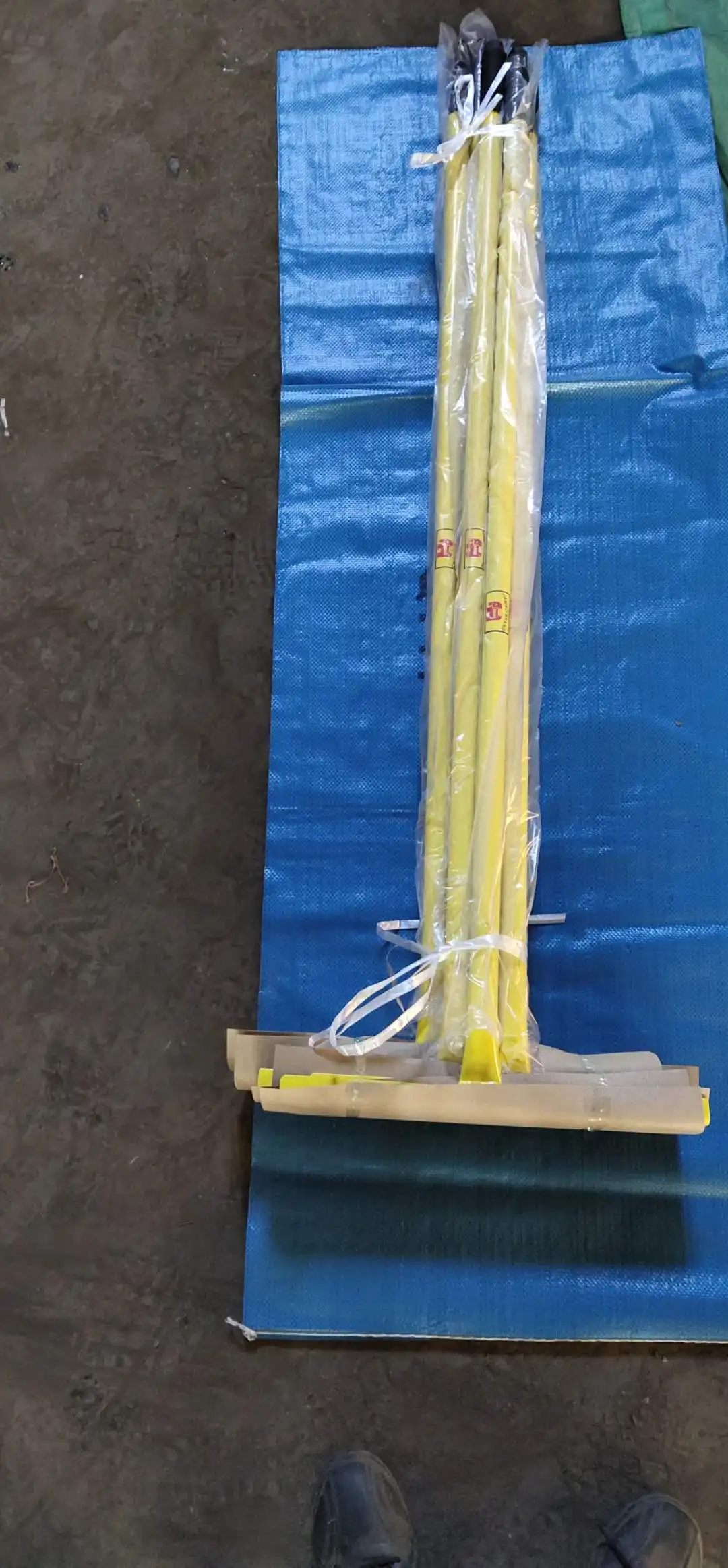 Tangshan производит стальные грабли с металлической ручкой