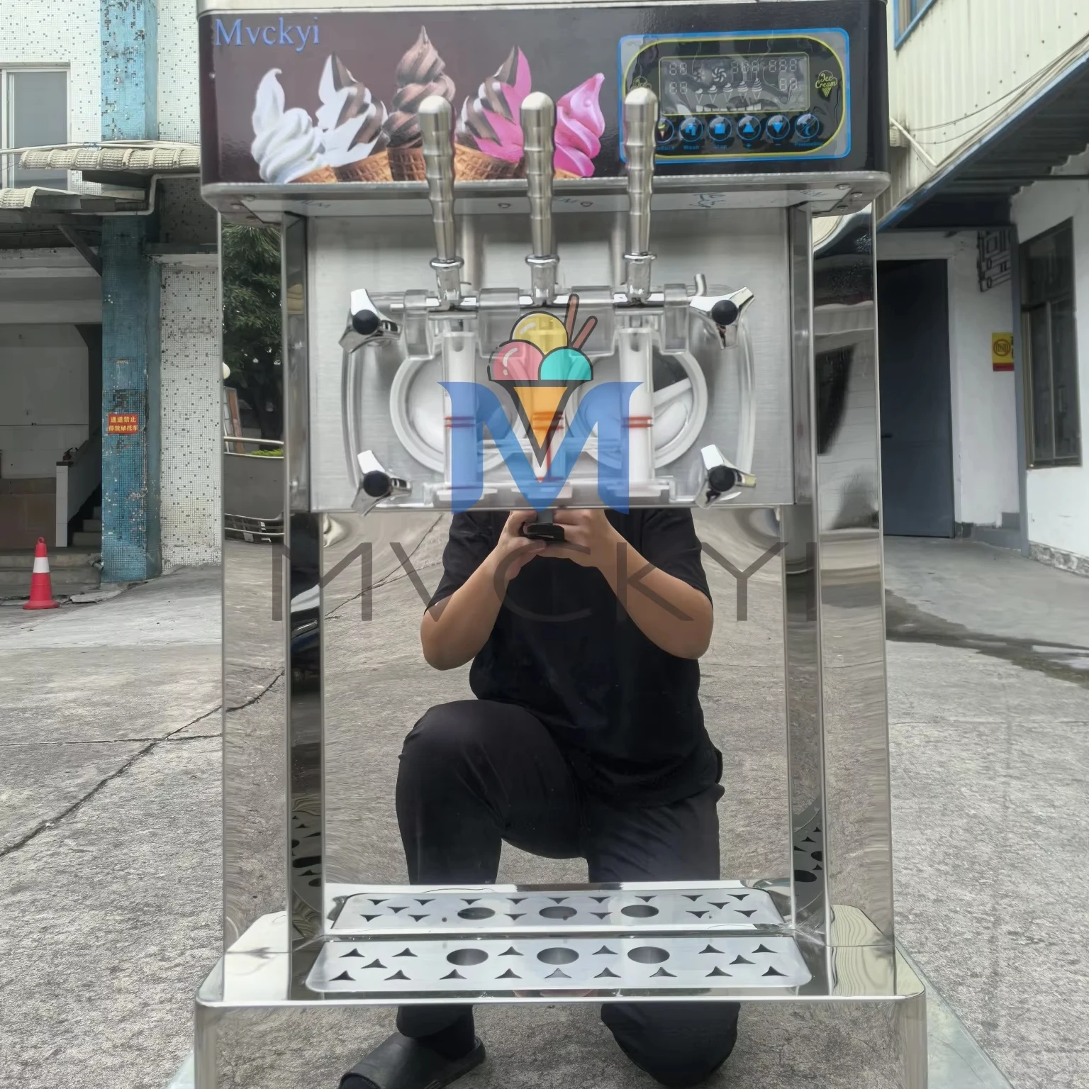 Mvckyi 8 Program SOFT SERVE & FRO YO 3 Flavor SoftyIce Cream Factory price Milk Shake Machine In Fast Food Truck