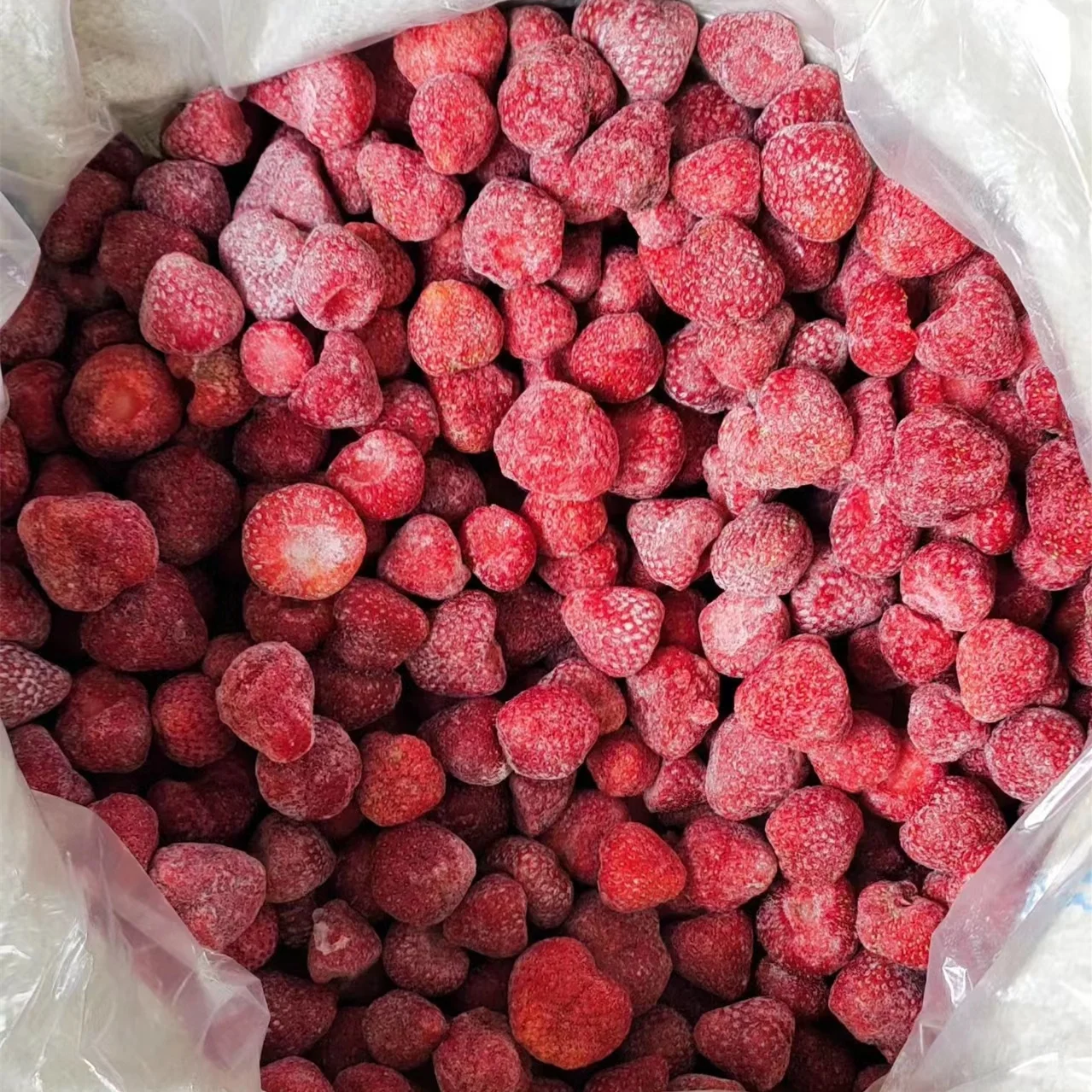 EU  Organic  Healthy Natural Quick frozen strawberries A Grade for Wholesales Retail