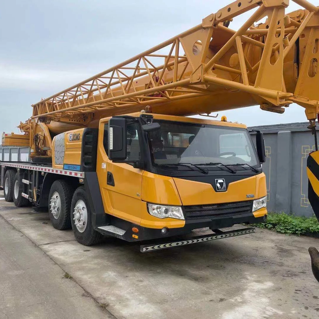 China top brand XCMG 5 boom 50 ton truck mounted crane with spare parts For sales