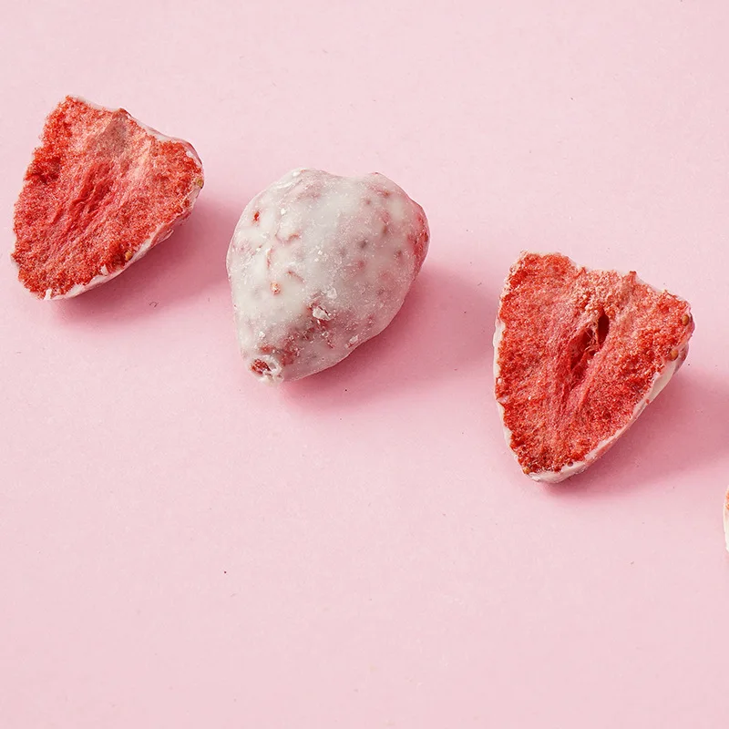 Bulk Wholesale China Dry Fruit Crispy FD Strawberry Chocolate Covered Dried Fruit