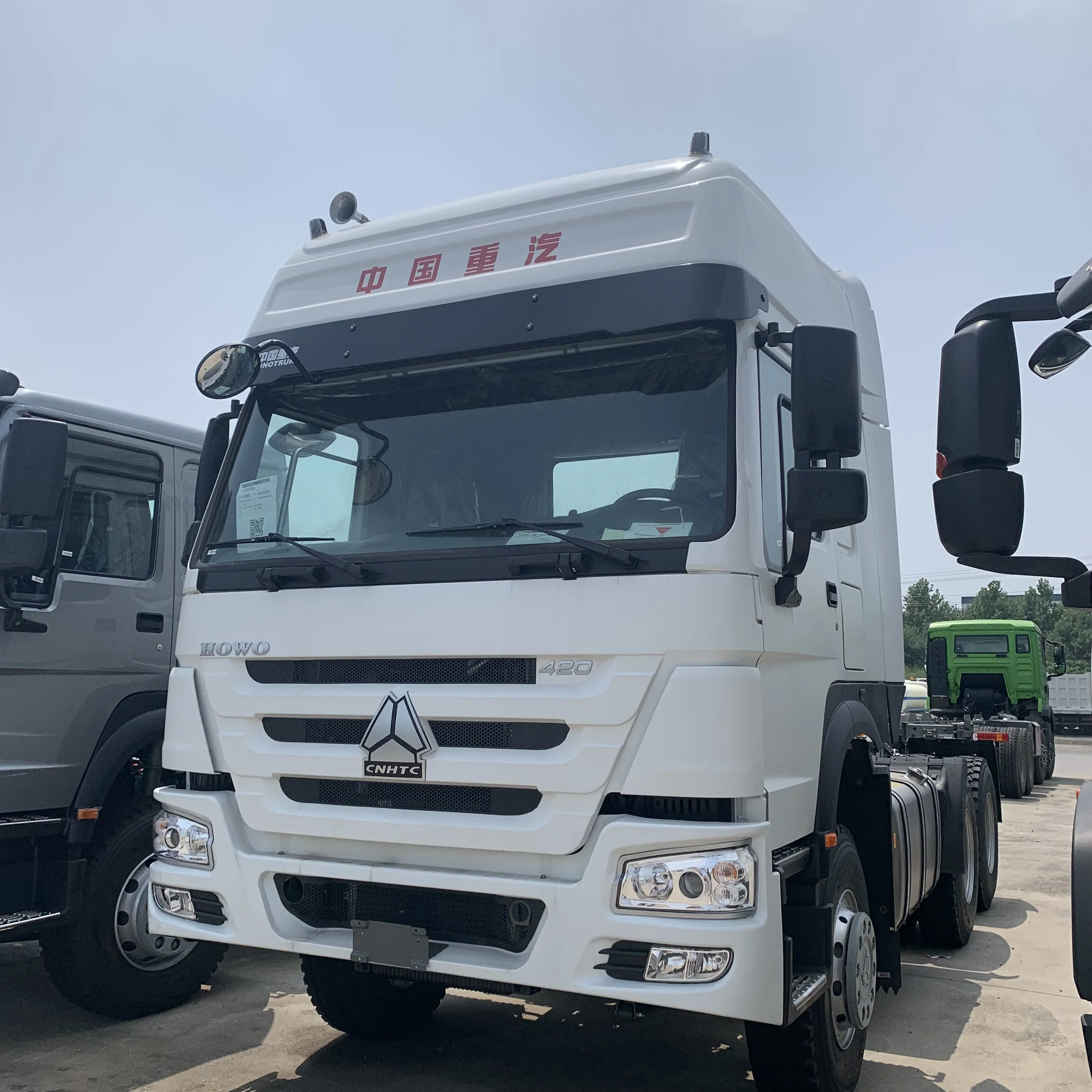 Hot sale Sinotruk Howo tractor truck 6*4 371hp Euro2 Prime Mover for Africa