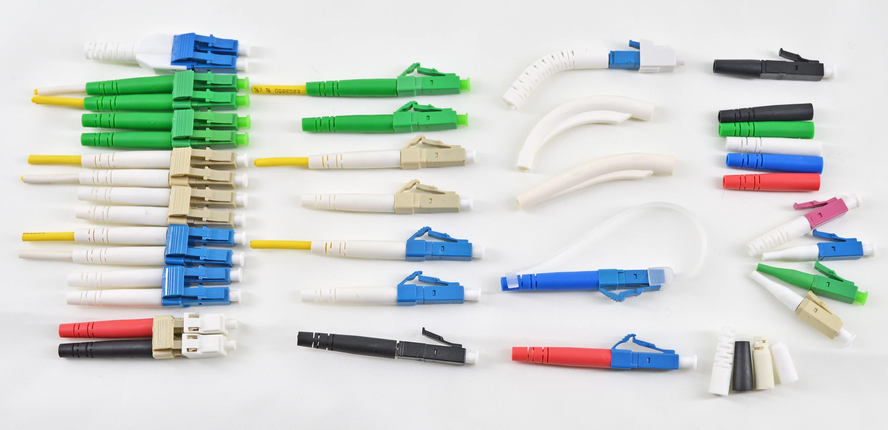 SM/MM LC/UPC LC/APC  0.9mm/2.0mm/3.0mm Connectors with pull tab