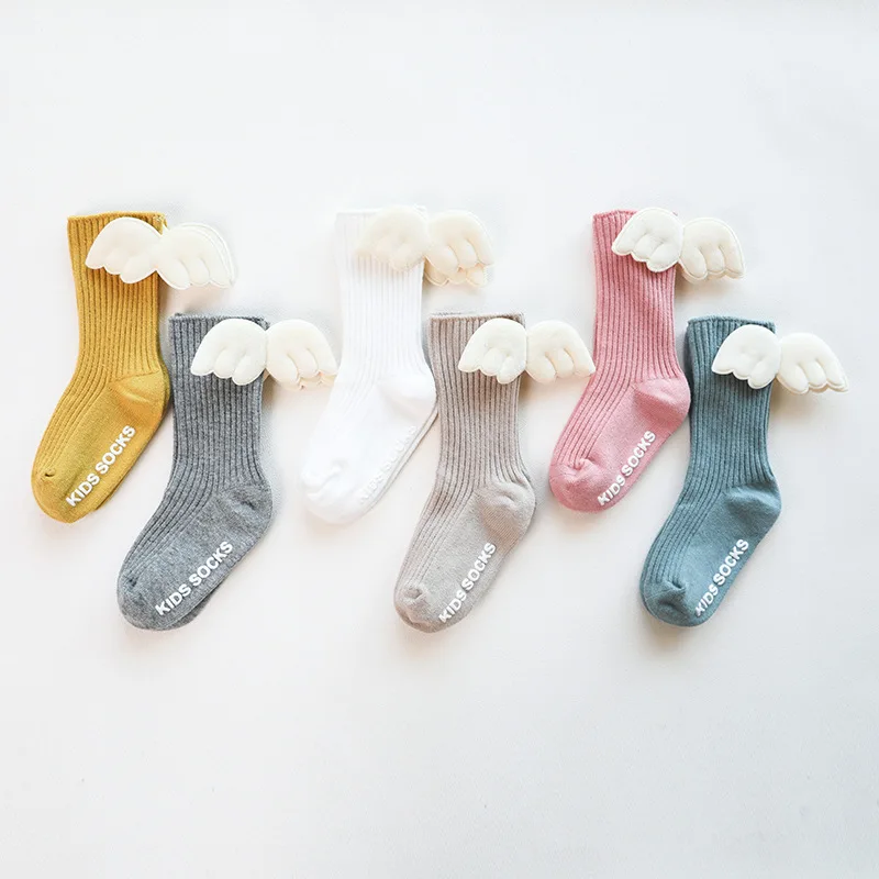 Wholesale Quality Winter Autumn Gift Cute Wings Anti Slip Floor Newborn Cotton Baby Knit