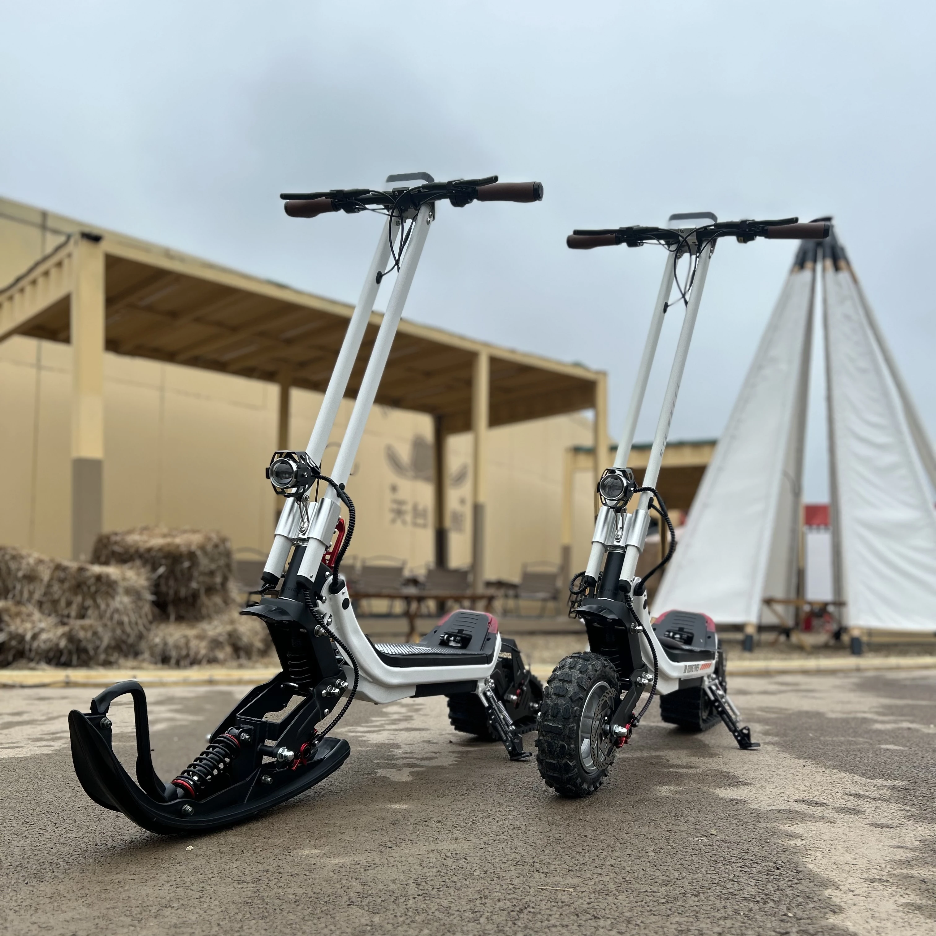 New arrival Electric Snow Scooter Innovative Skate Snowmobile 2 Wheel Folding Snow Mobile with Removable Battery