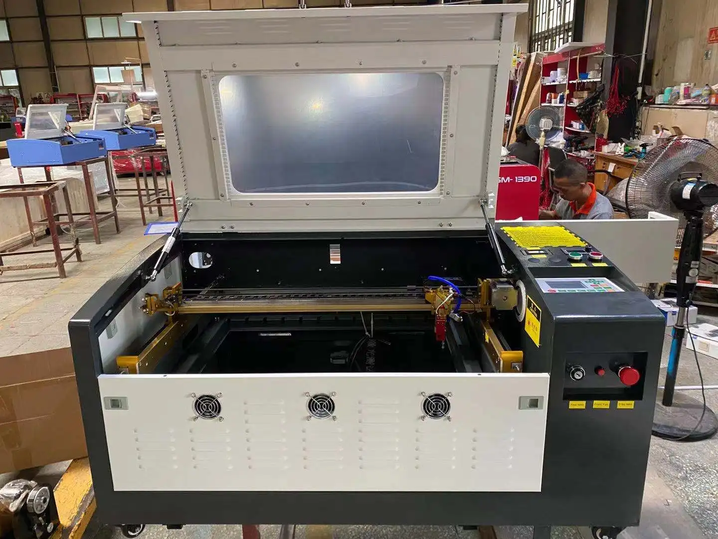 HT-460 Laser engraving machine HT-460 400*600mm Laser Engraving and Cutting Machine