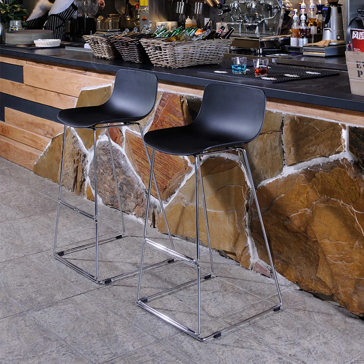 Fashion Plastic Cafe Furniture Metal bar table and chair set