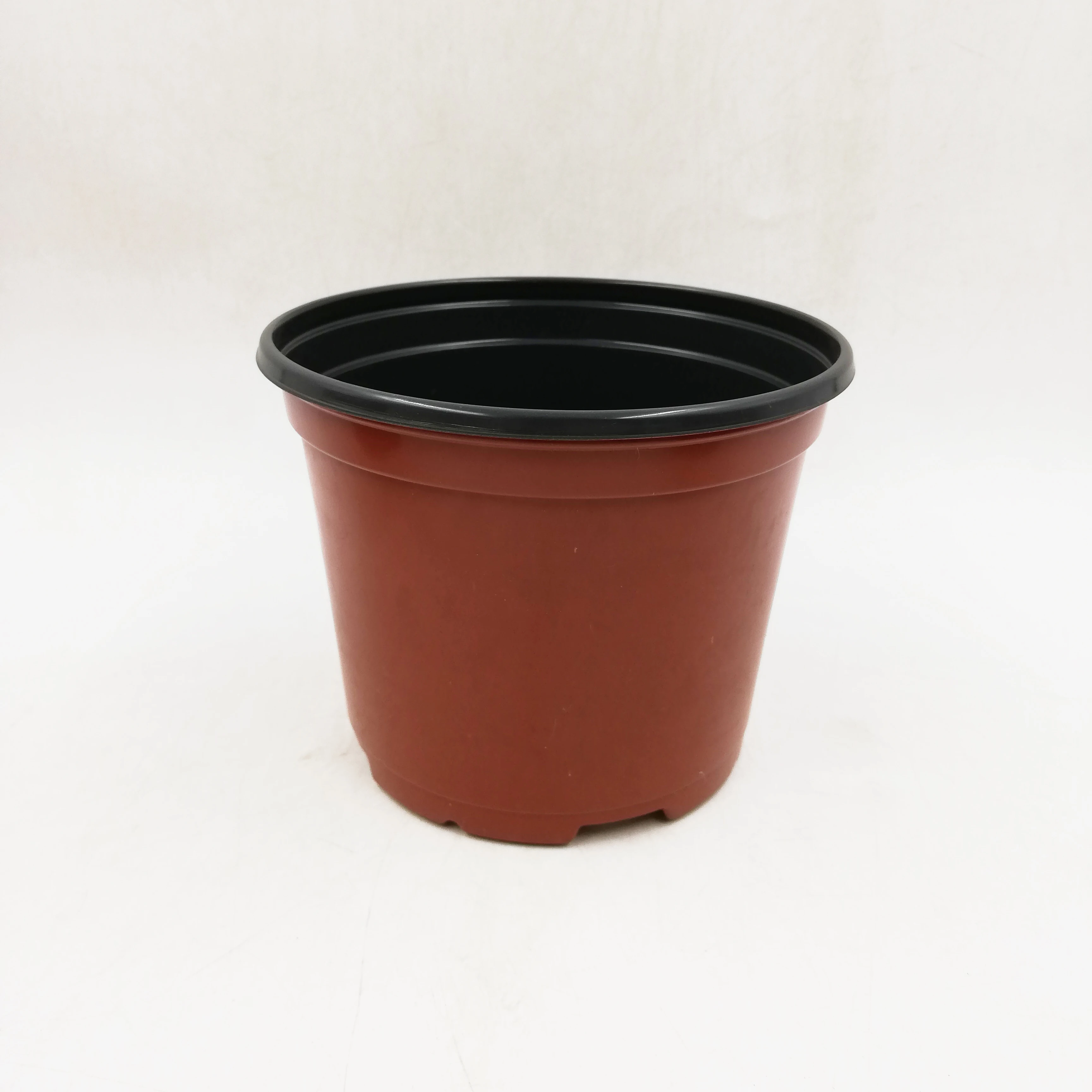 New arrival cheap high quality garden round drainage plant pots flower shop wholesale nursey plastic pot
