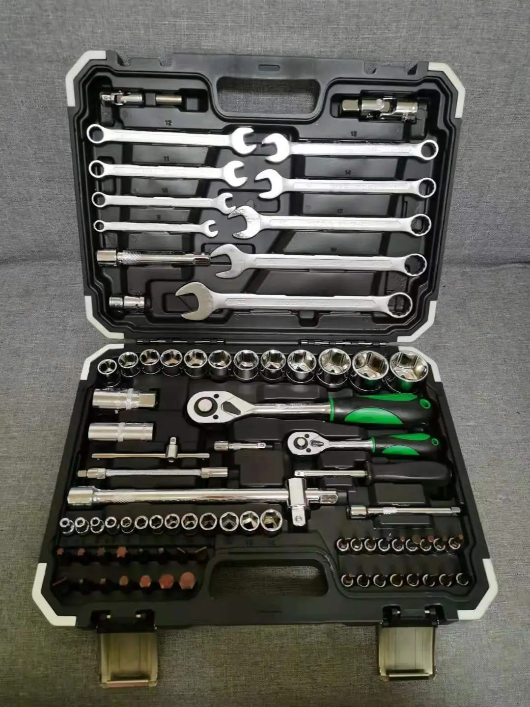 82 Pcs 1/4 Dr Car Repair Tool Box Spanner Chrome Vanadium Hand Tools and Ratchet Wrench Socket Set