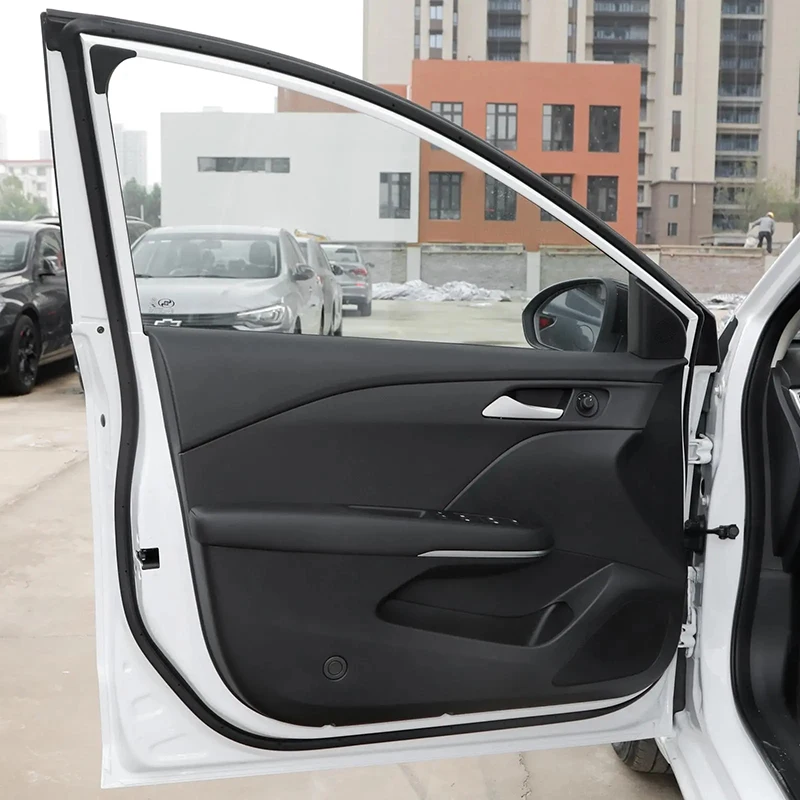 Horgos in stock Uzbekistan hot sale 5 Seater Sedan chevrolet cruze 1.3T 1.5 L chevrolet monza