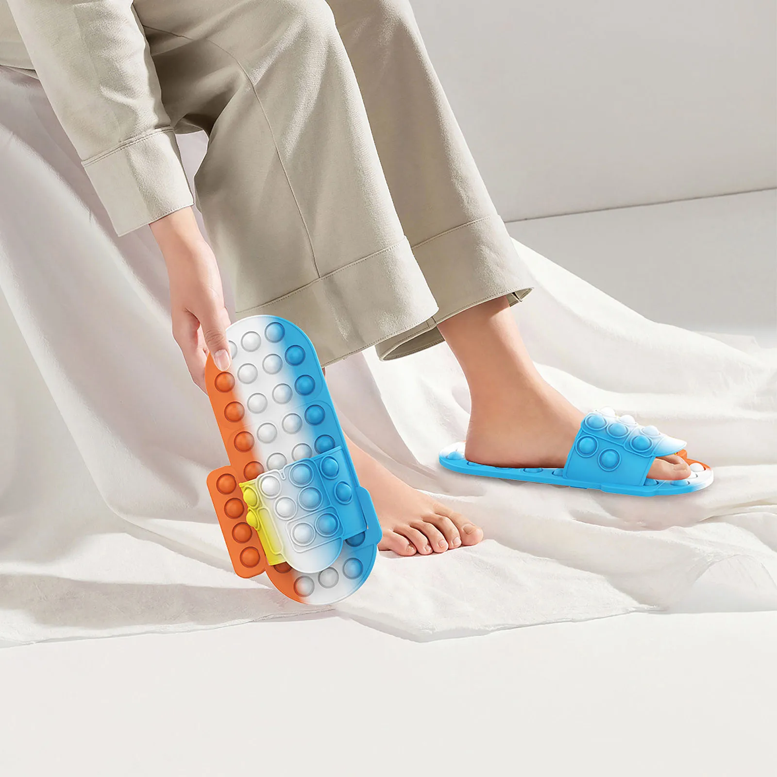 Amazon Hot Sale New Creative Peculiar Silicone  Push Bubble Poping Pop Stress Relief Slippers For Kids And Adult