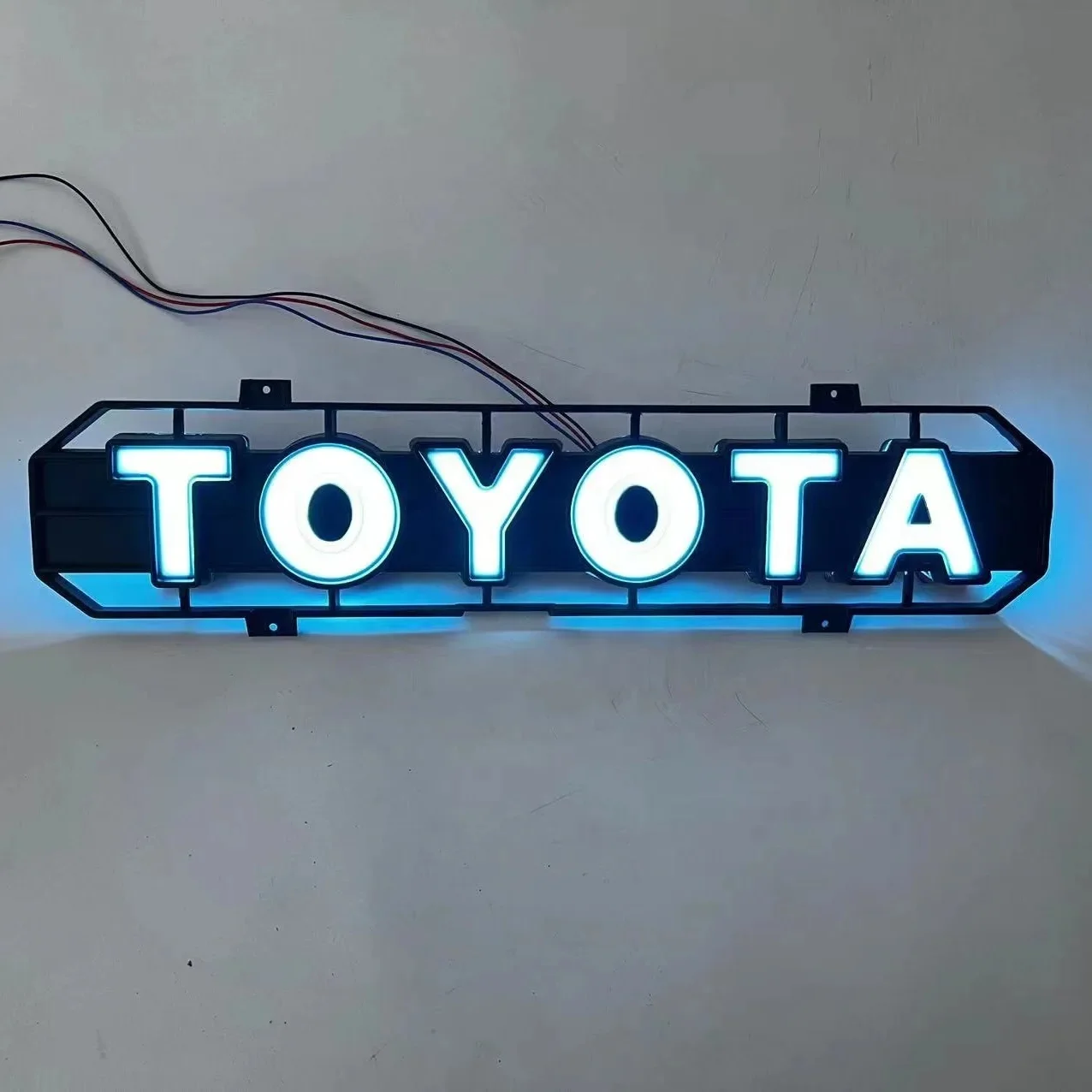 Hot selling 2016 up Tacoma grill light custom plastic grill emblem with led