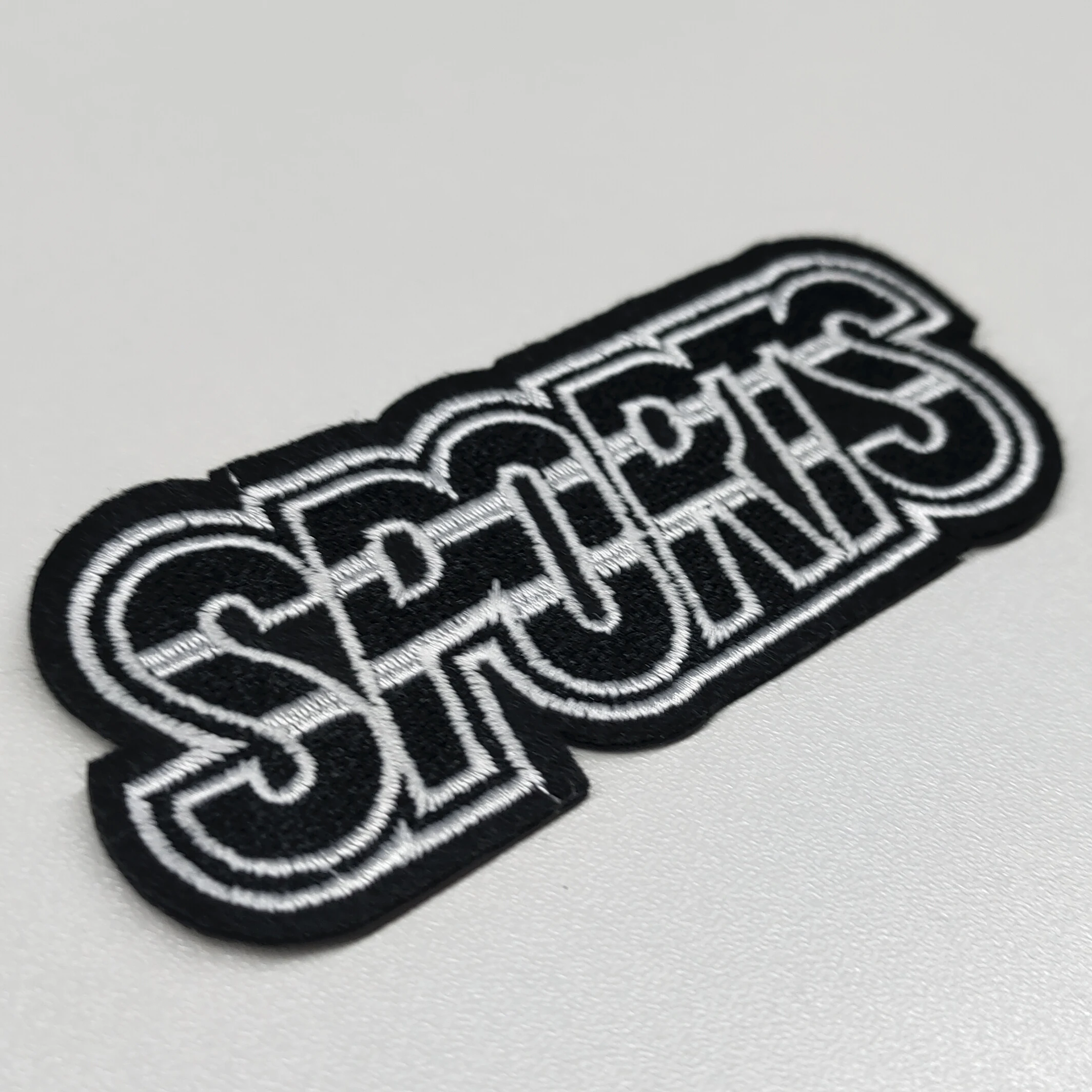 No minimum MOQ 3d embroidery hat letter patch for clothing