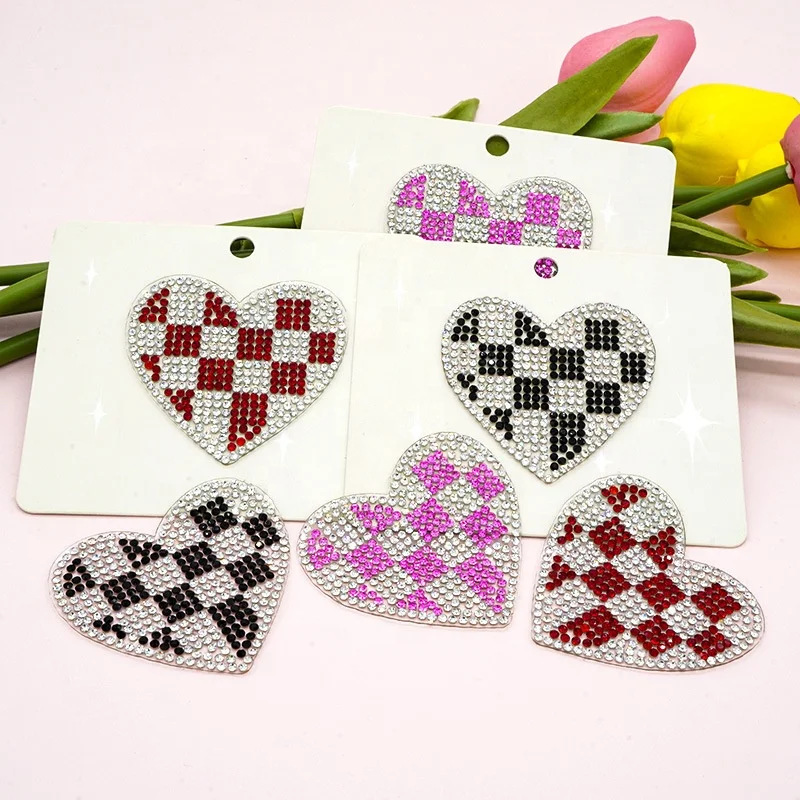 Heart Shape Chessboard Glass Rhinestone Car Stickers Crystal Decorative Patterns Bumper Window Laptops Luggage Shoes Garments