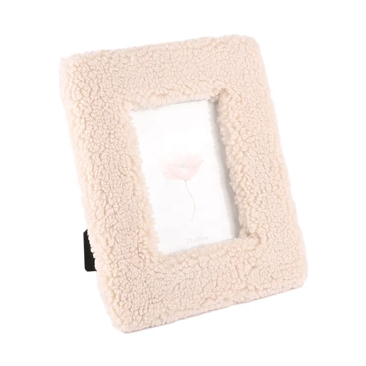
China wholesale new design easy 5x7 baby small picture bedside mdf berber fleece modern children photo square frames picture 