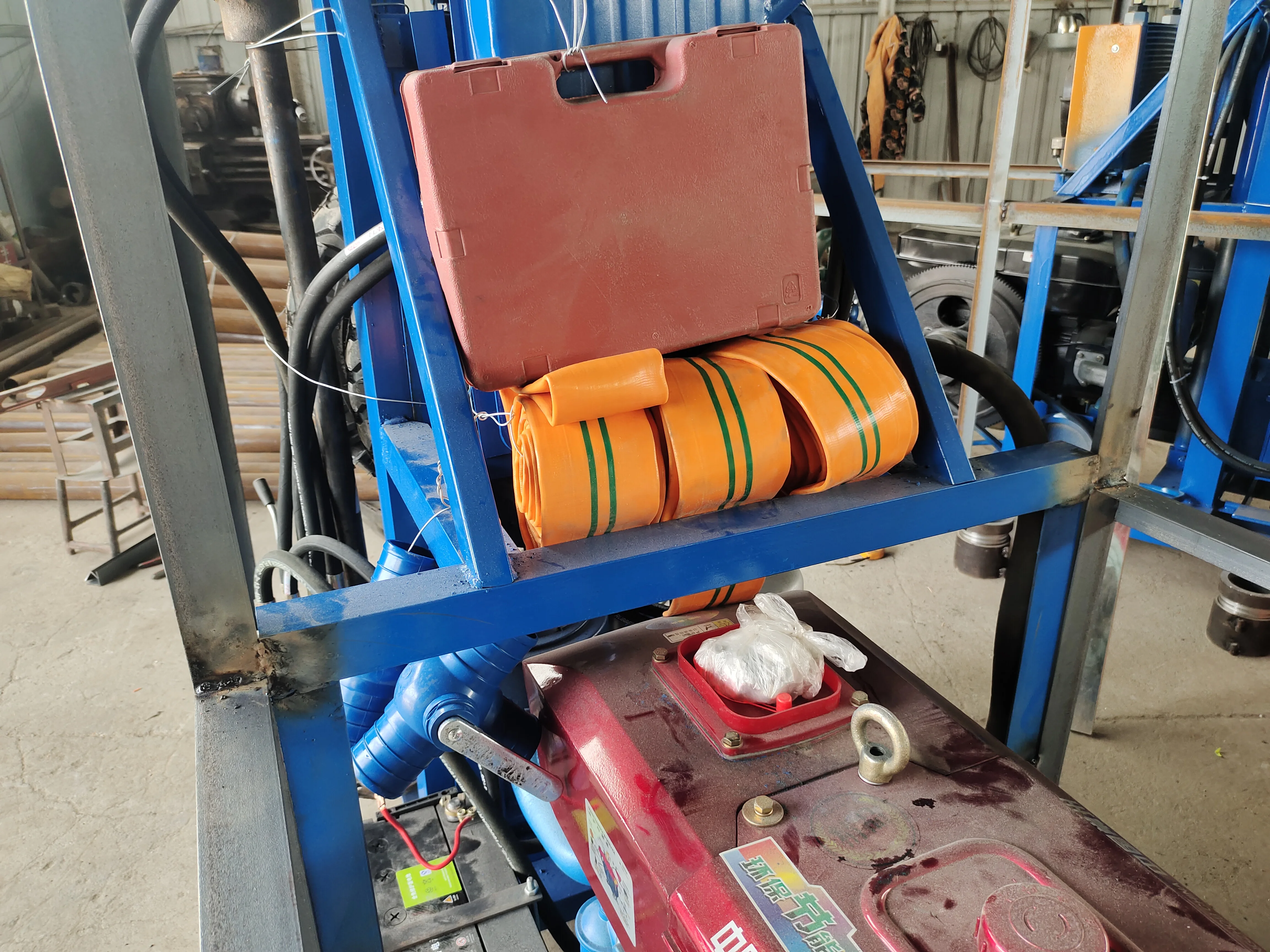 150 метровая установка для бурения дизельных водопроводных скважин/гидравлическая