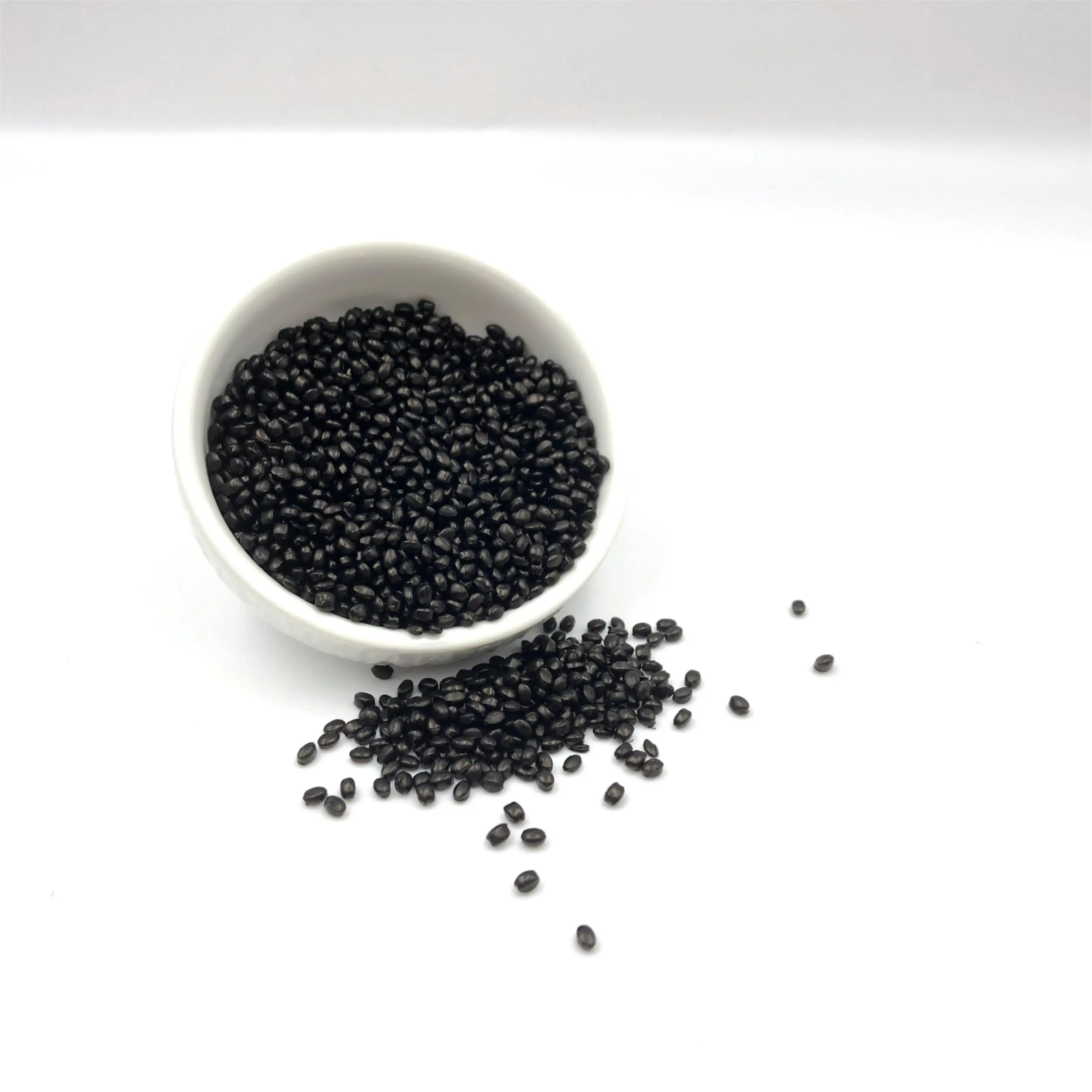 Belief Manufacturing High blackness  good dispersion  high brightness PE Black masterbatch for motor oil packaging bottles