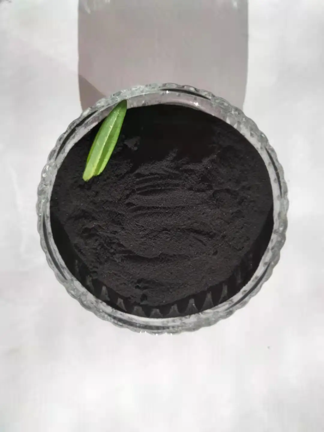 Hot Sell Good Water Soluble Petroleum Drilling Additives  Sodium Humate Powder