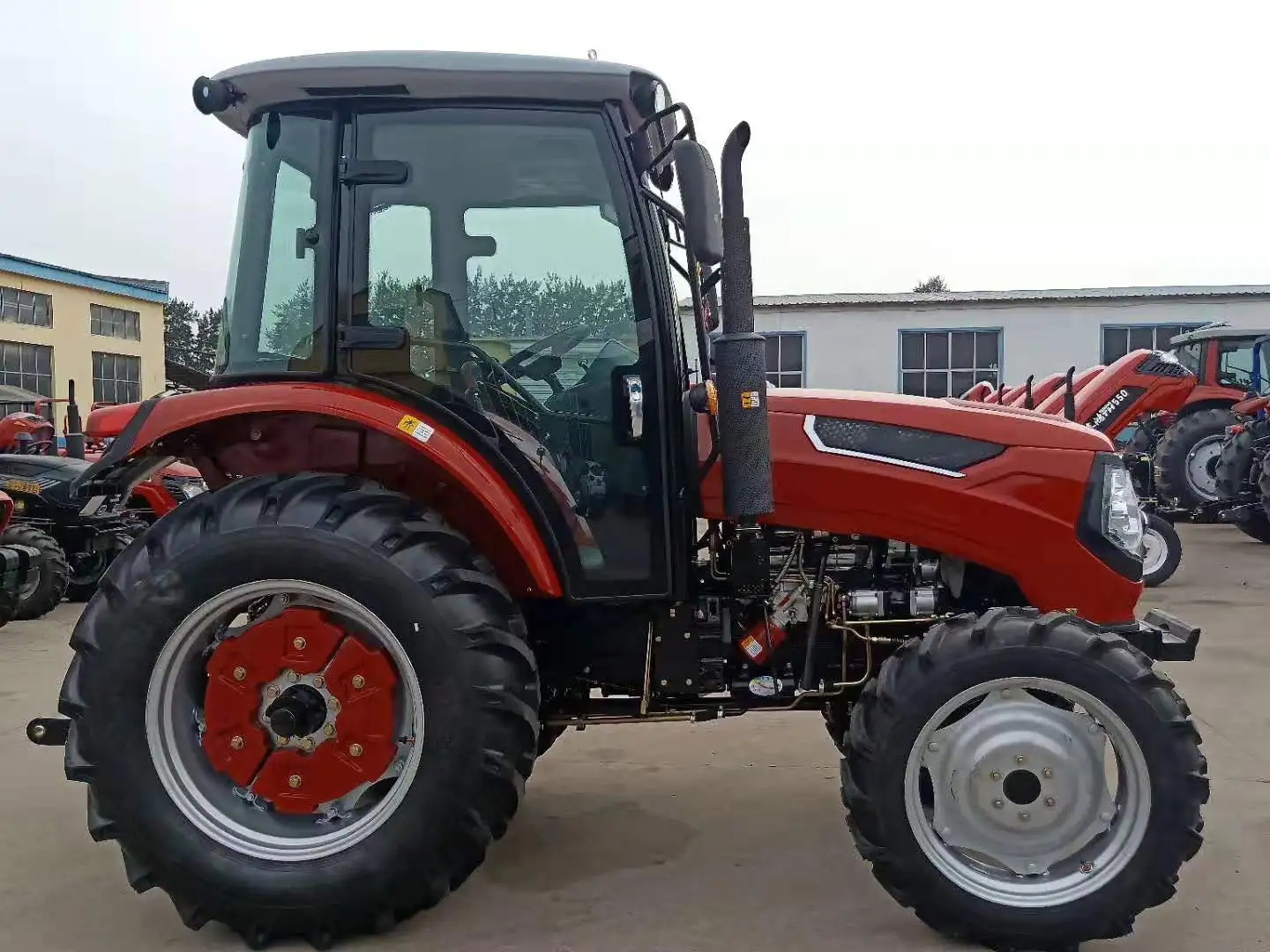  Поставка с фабрики 80hp сельскохозяйственный трактор 804 цена
