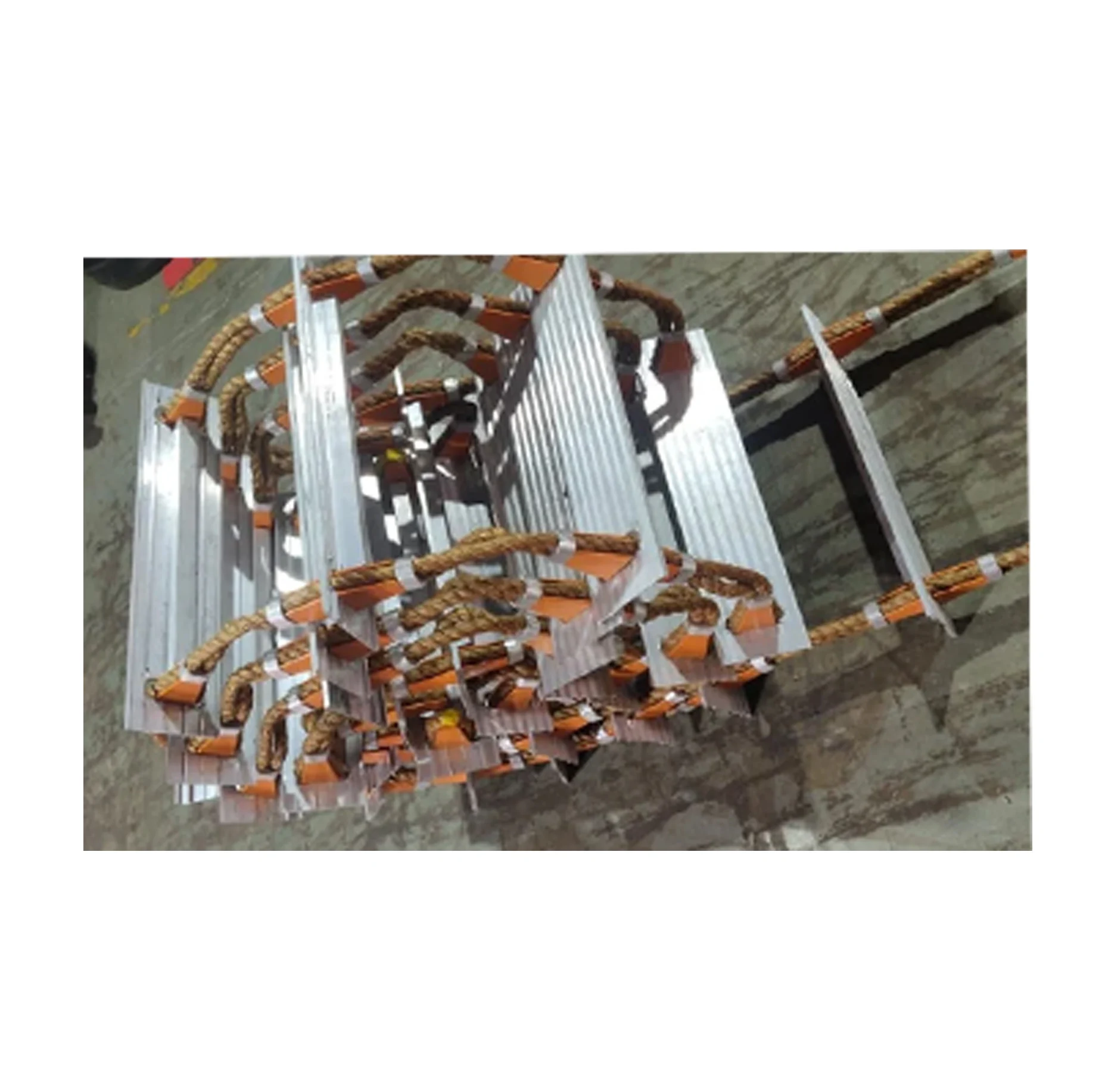 Kingbridge  Aluminum Folding Ladder Fire Emergency  Rope Ladder With Aluminum Rungs