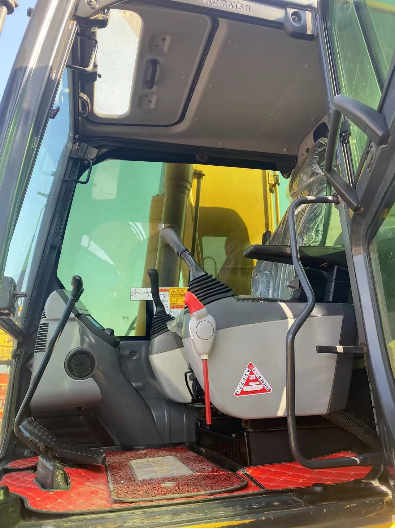 Medium Komatsu 200-8 Excavator Original Used Excavator Imported From Japan Cummins Engine Used Komatsu Excavator