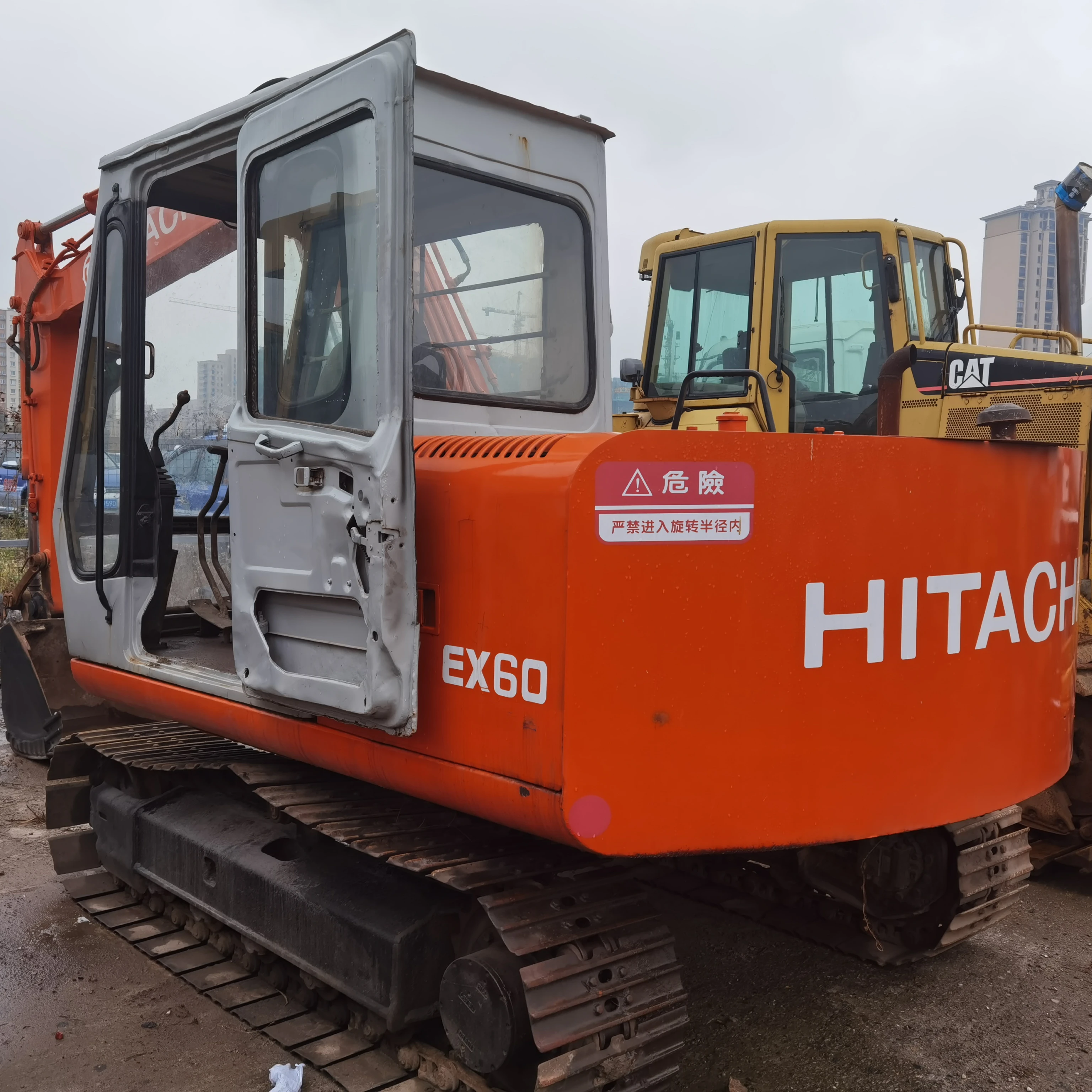 Б/у Экскаватор hitachi ex60