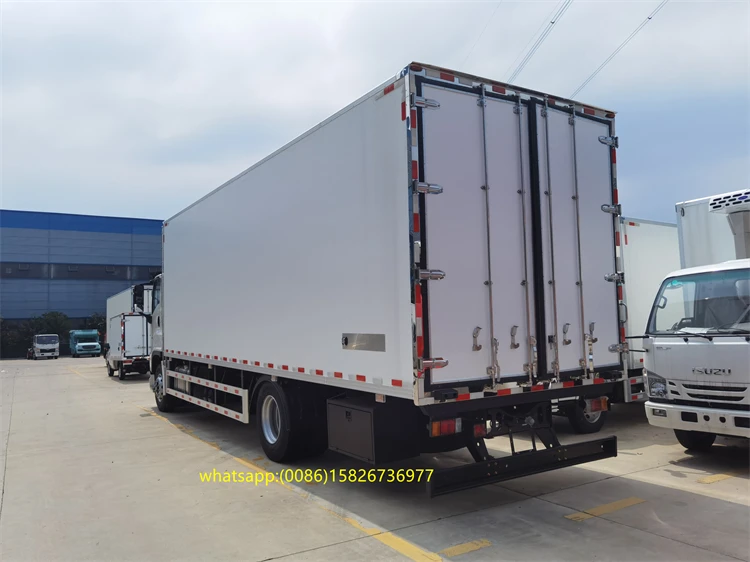 Japanese Thermo King 12 ton refrigerated truck GIGA Japan 15 ton refrigerators for trucks isuzu cargo truck