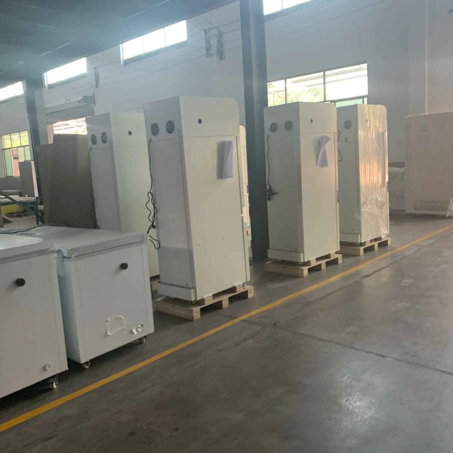 Commercial Ultra-Low Temperature -60 Degrees Tuna Chest Freezer Portable Battery Electric Compressor Offshore Fisheries RV