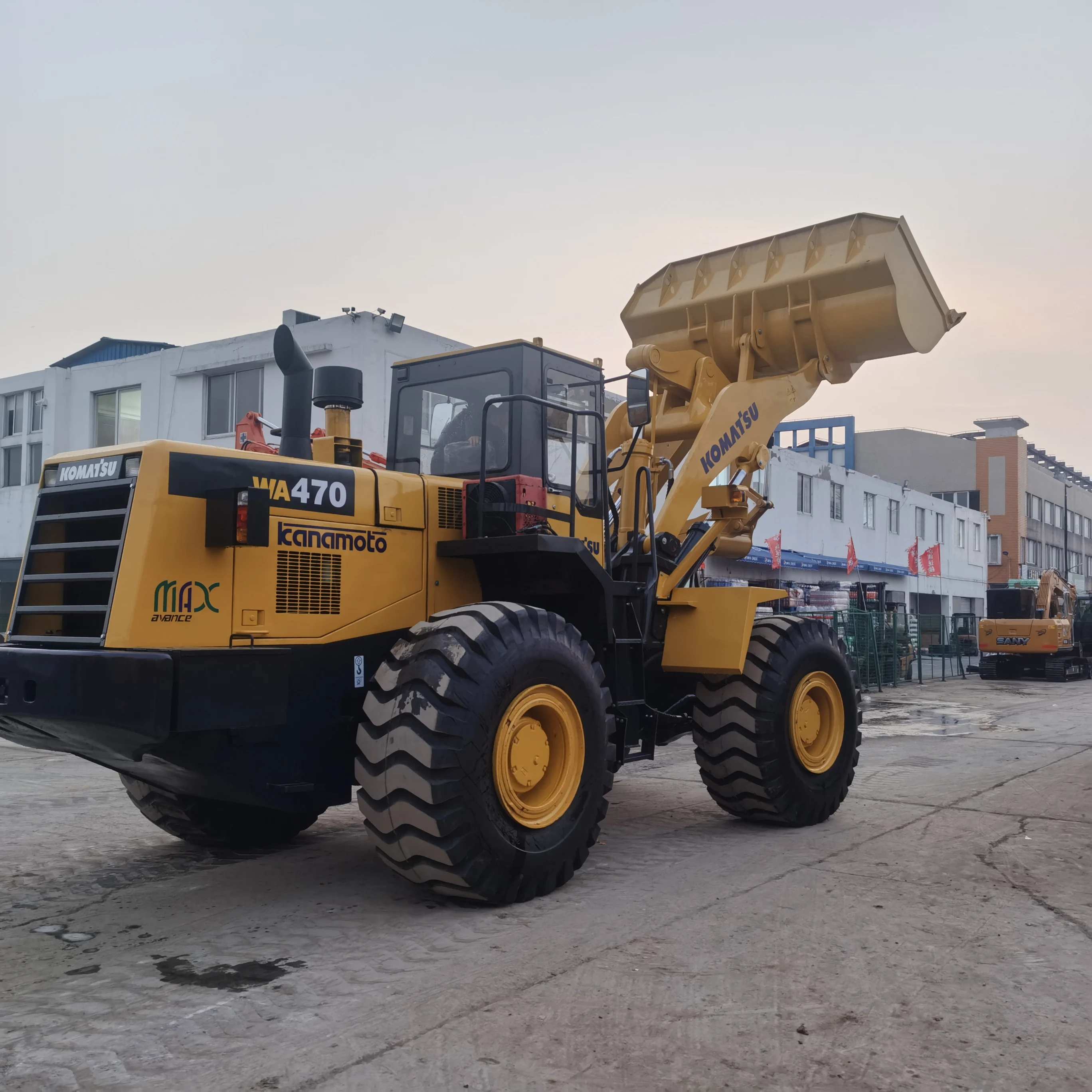 Используемый Колесный погрузчик Komatsu W470 продается с оригинальным двигателем низкие часы работы