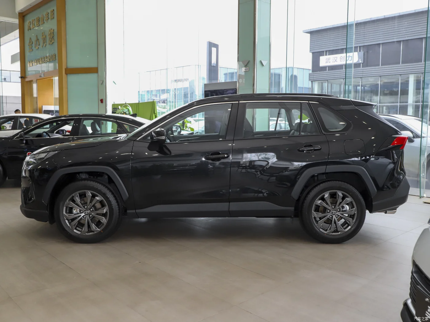 2023 Toyota Rav 4 Rongfang 2.0L CVT SUV Used Compact Hot Sale Gasoline New and Used Toyota RAV 4