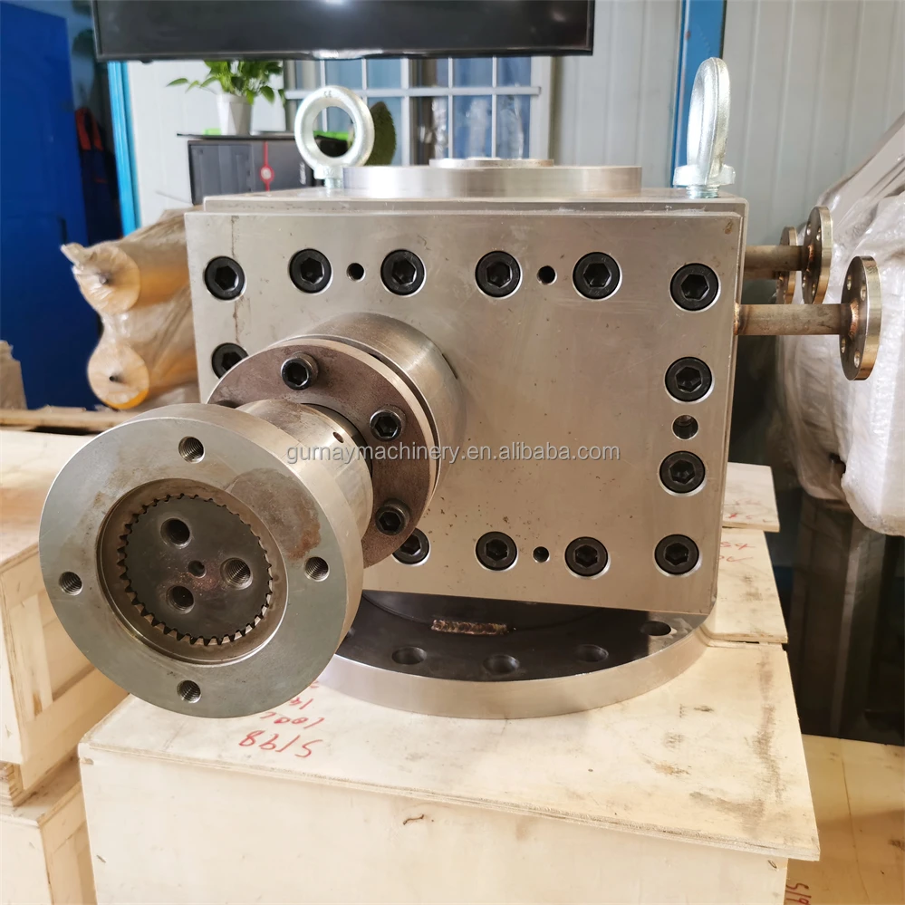 Bottom discharge pump for conveying medium and high viscosity media in reactors