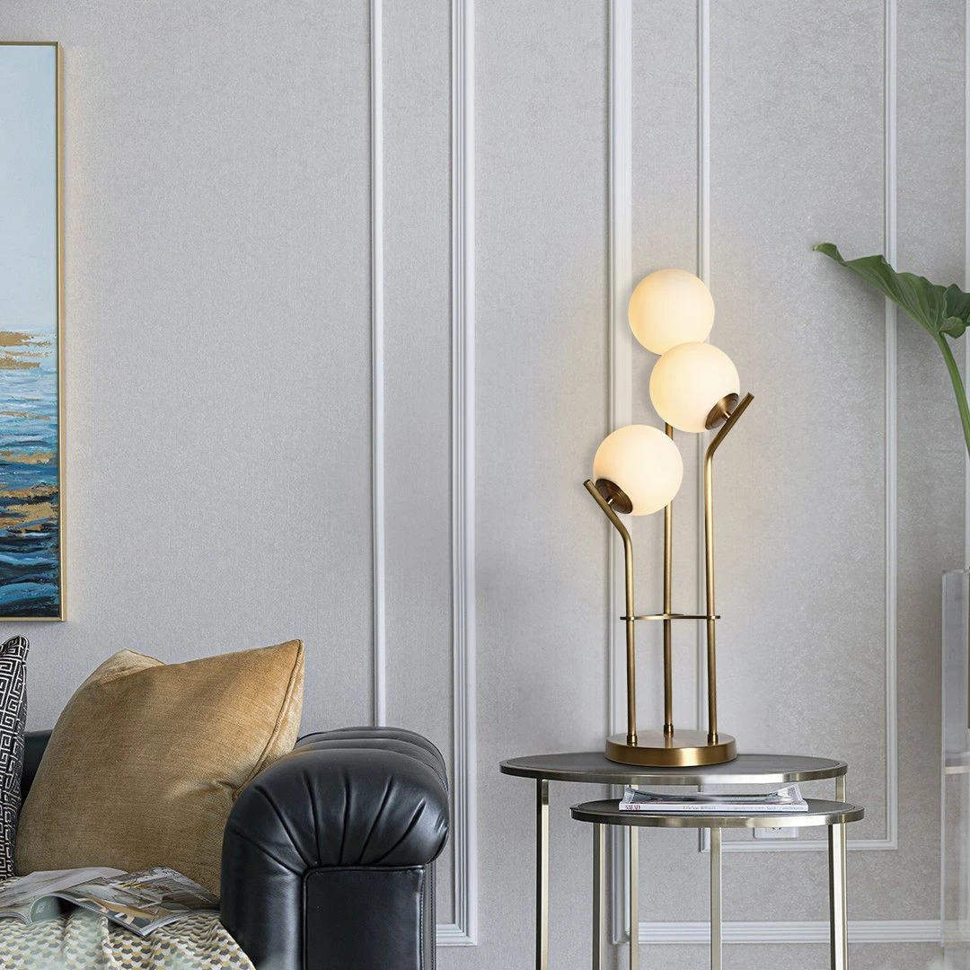 Wholesale Good Quality Steel 3 Lights Modern Simple Home Hotel Bedside Indoor Glass Led Table Lamp