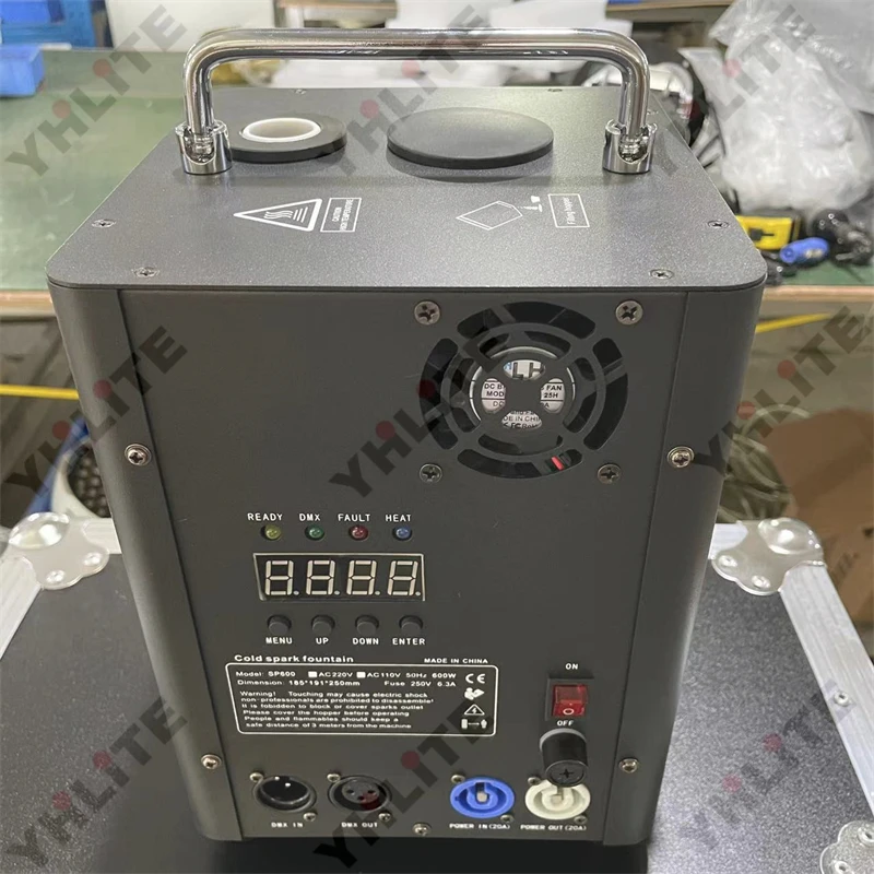600W 750W DMX Cold Spark Machine for Weddings and Parties 6-Piece Aluminum Flight Case Stage Cold Sparkler and Fountain Machine