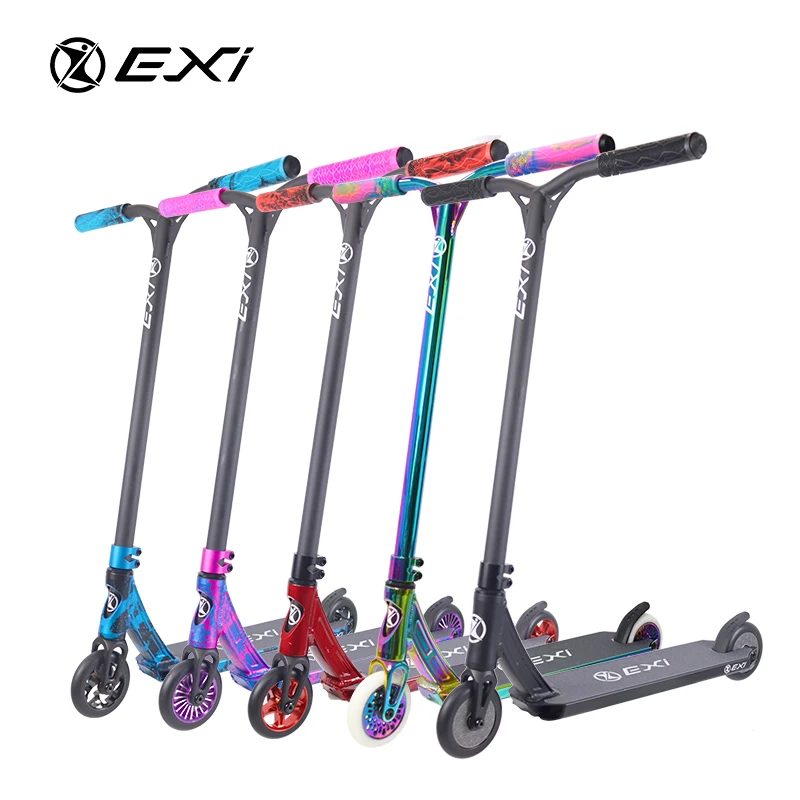 Extreme Sport Pro Scooter for Adults Foldable Aluminium CNC Anodized 2 PU Wheels Kick Scooter Pull Start Featuring Plastic Body