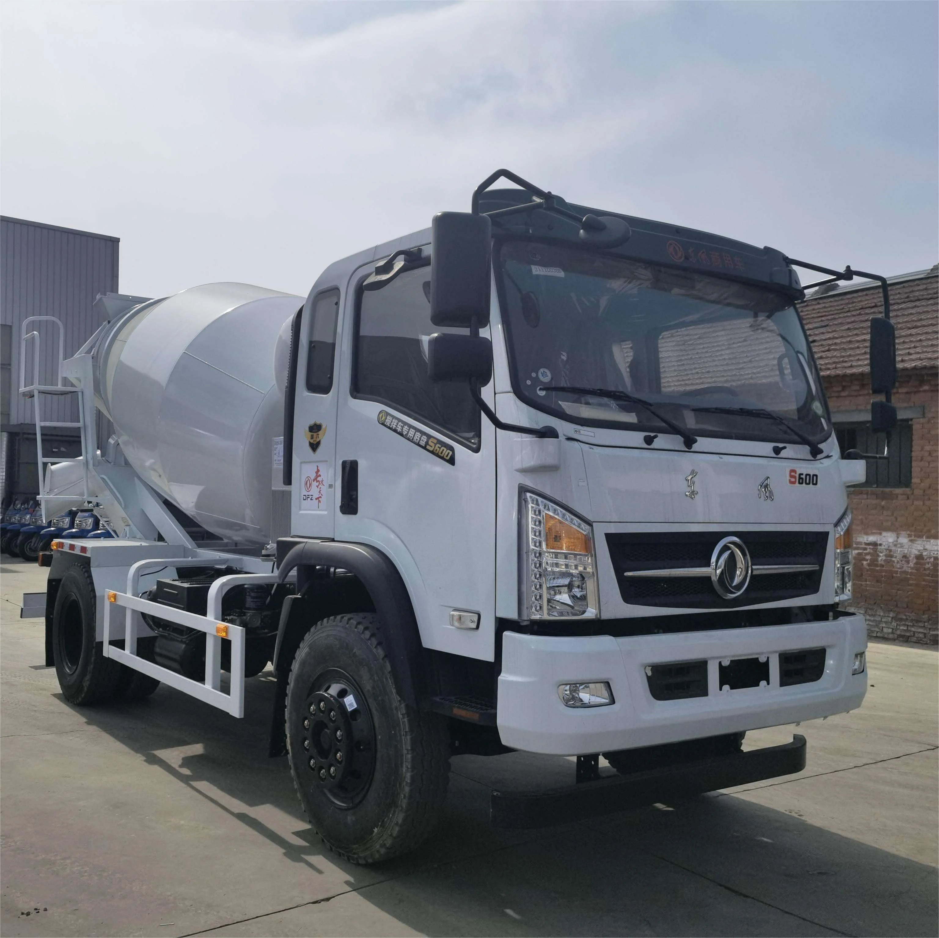 8Cbm Hydraulic Pump Concrete Mixer Drum Truck 8 Cubic Meters Concrete Mixer Truck For Sale