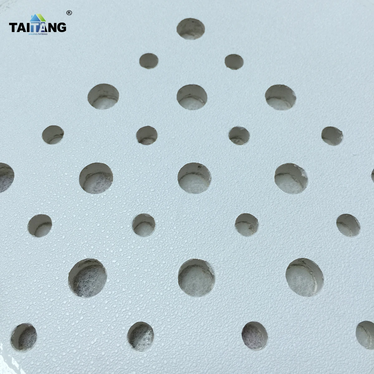 Cielo Falso Pvc 60 X 60 White Colour Drop Ceiling Tiles 2X2 Pvc Insulation Square Ceilling Gypsum Board