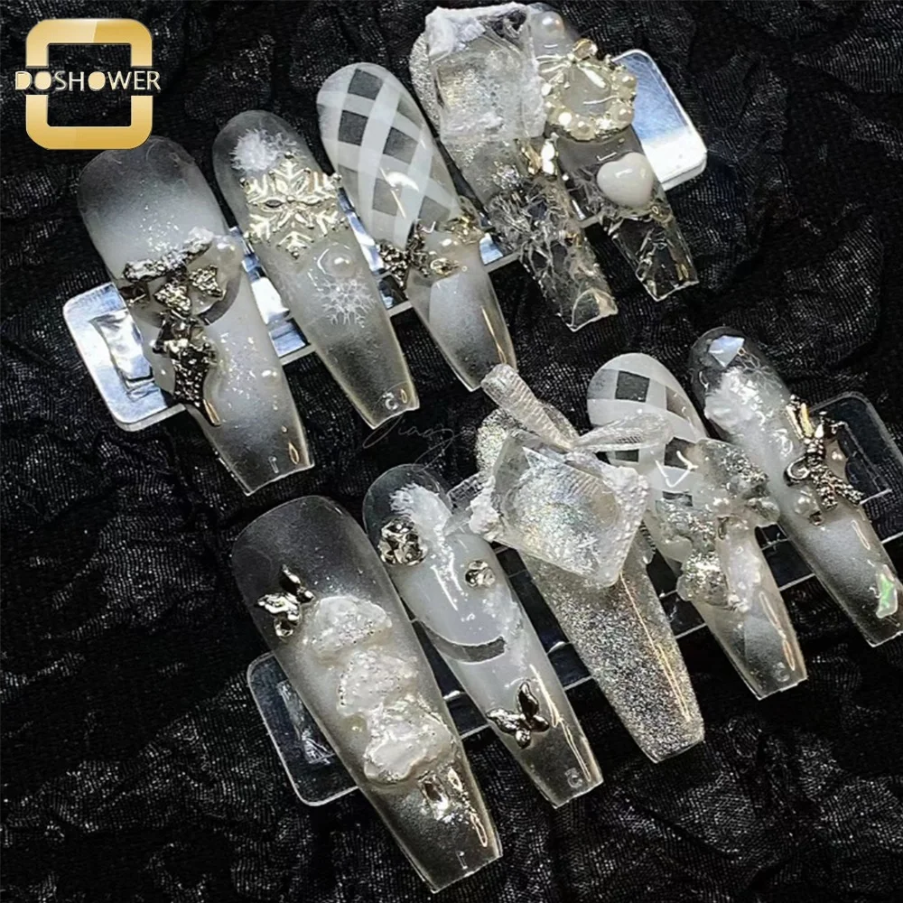 New Year Nail New Design Wearing armor of Christmas Quick Manicure Nail Are Studio with Cat Eye Nail Art Supplier