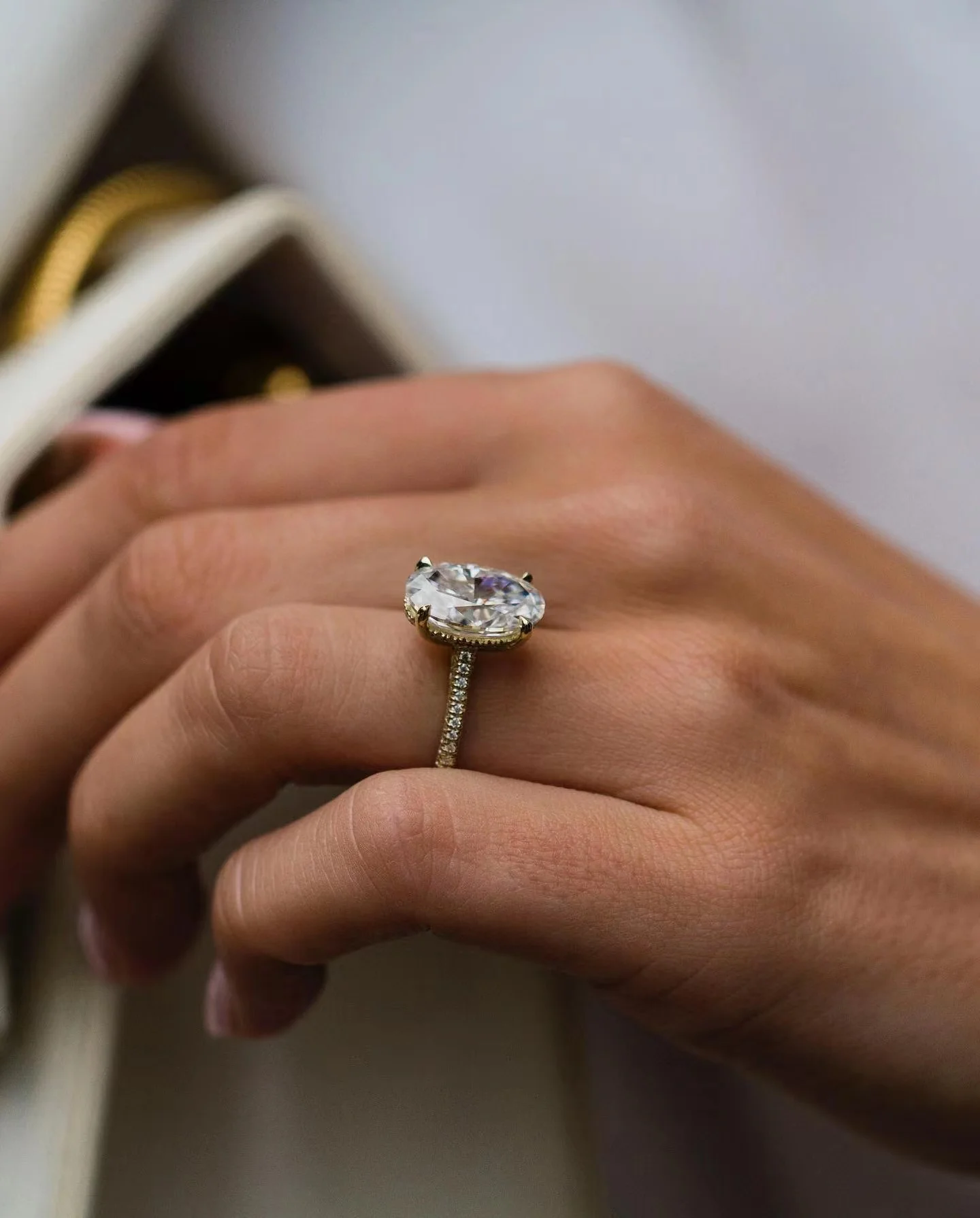 Focus luxury jewelry Moissanite Jewelry Pure 14K Gold 2.0CT oval Cut Diamond Halo Moissanite Engagement Wedding Ring