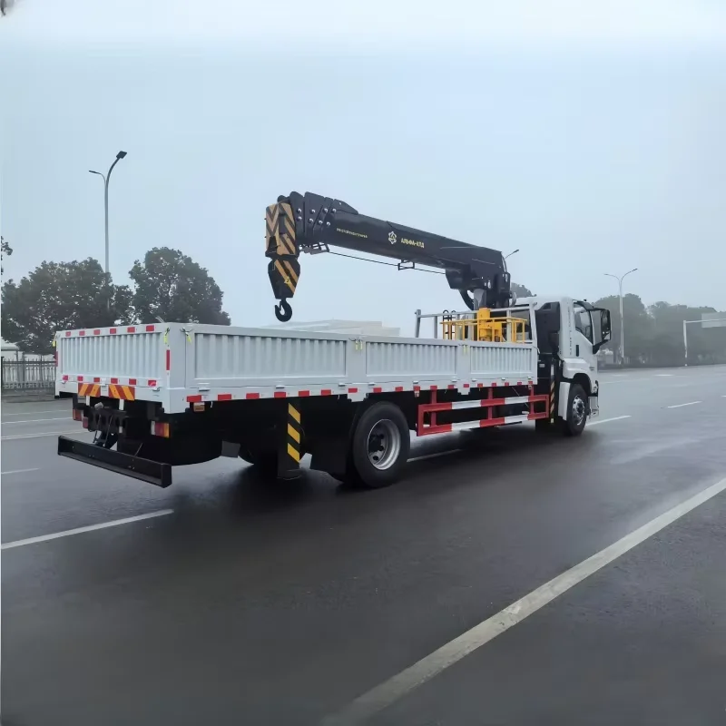 Japan Isuzu GIGA 4x2 10 ton crane truck