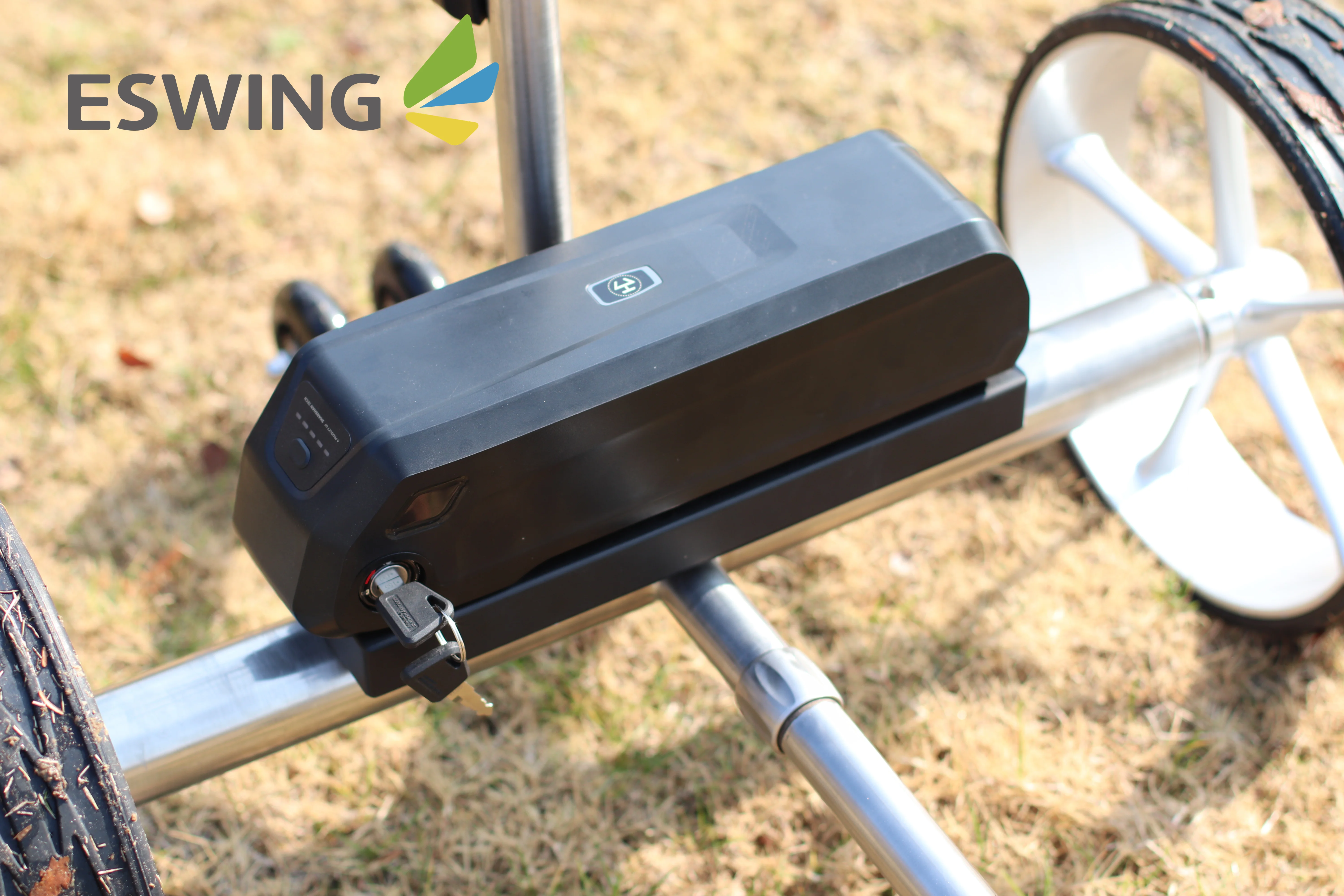 ESWING Hot Selling Follow Light Weight Golf Cart Electric Golf Trolley Lithium-Ion Battery Powered
